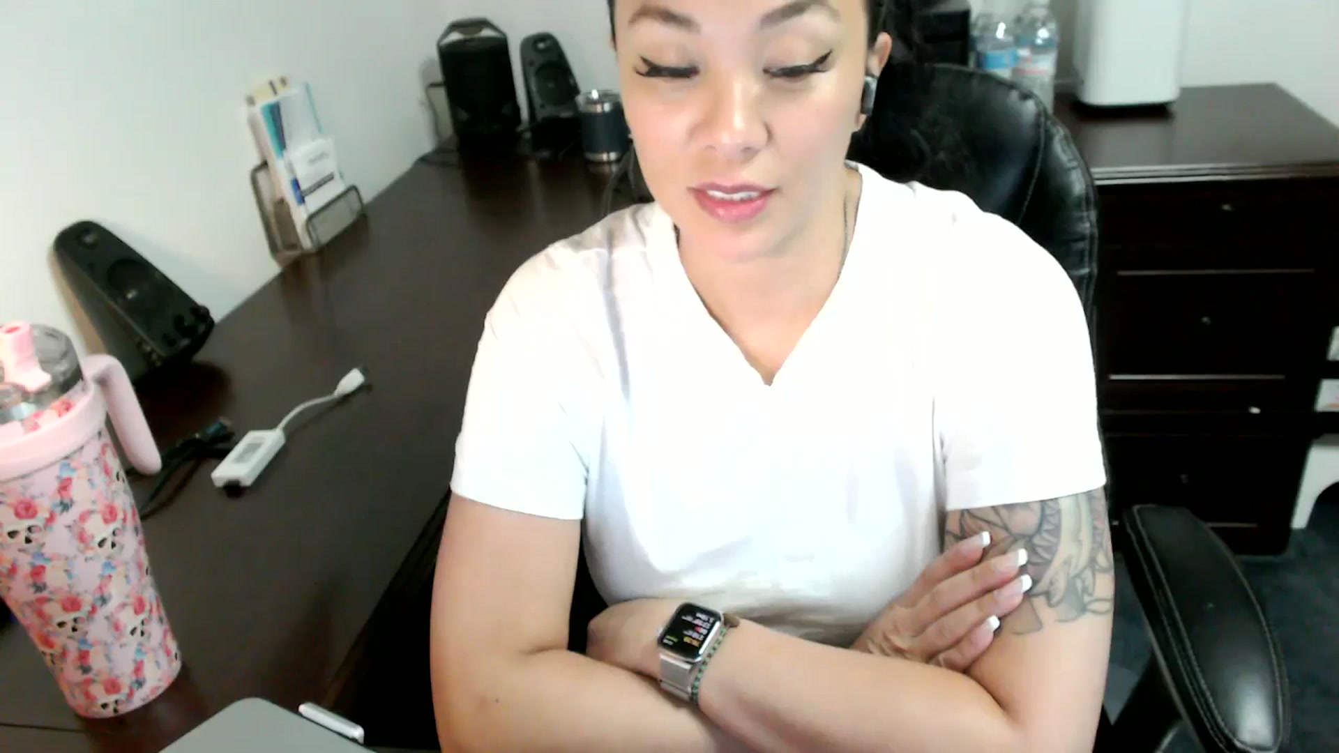 Gallery image thumbnail from MickaylaMoon's myfreecams stream on, 07/01/2024, 16:21 image 10 of 20