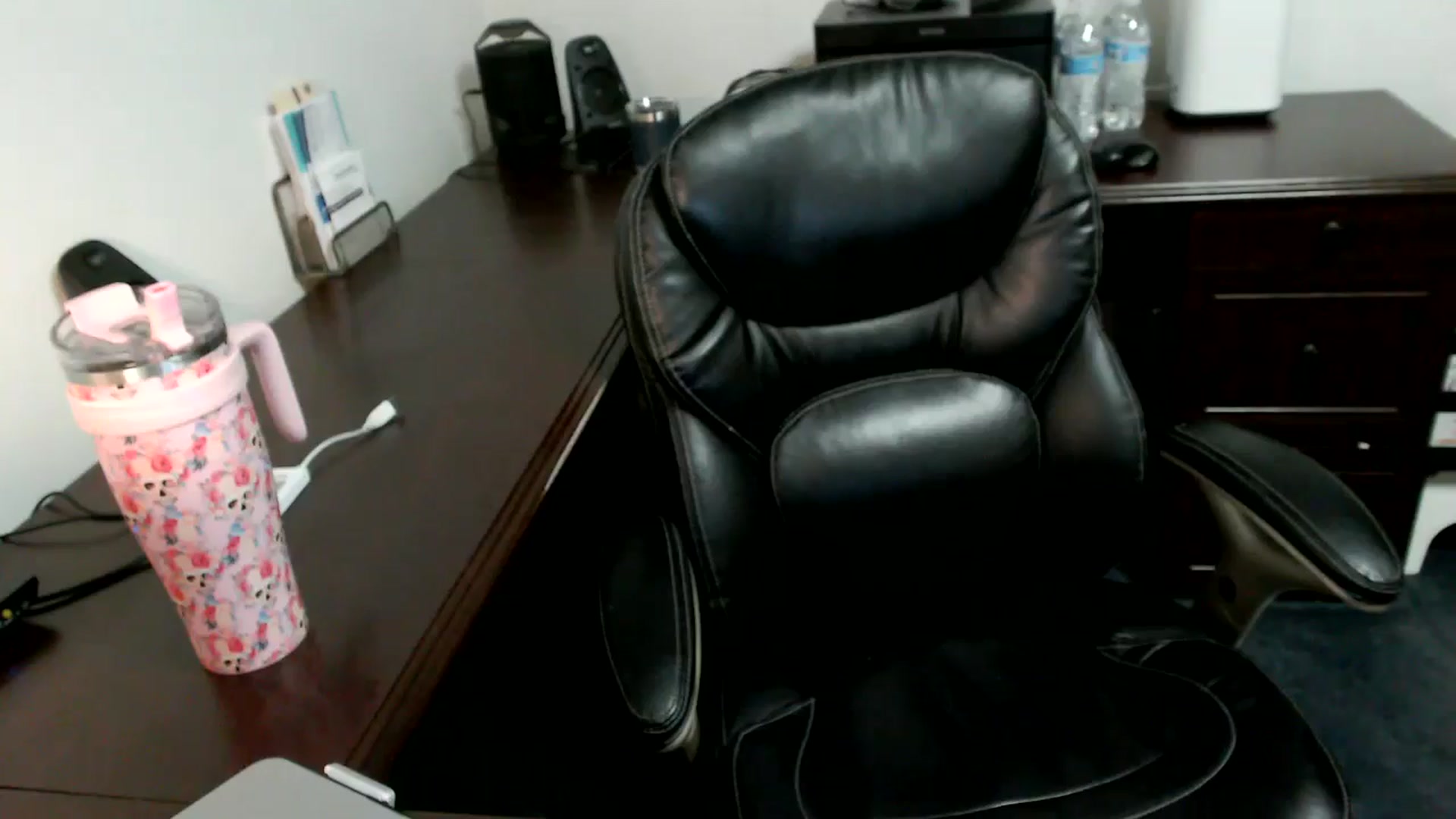 Gallery image thumbnail from MickaylaMoon's myfreecams stream on, 07/01/2024, 19:02 image 2 of 20