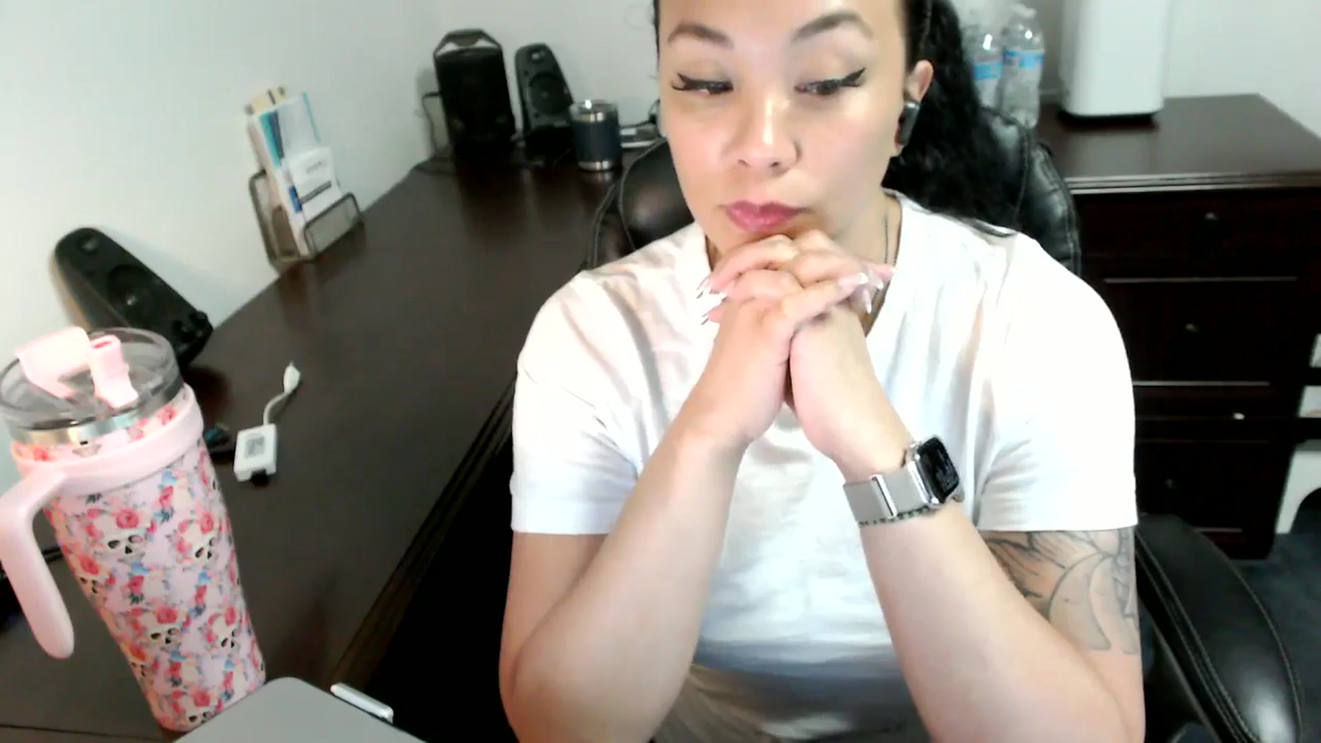 Gallery image thumbnail from MickaylaMoon's myfreecams stream on, 07/01/2024, 19:18 image 11 of 20