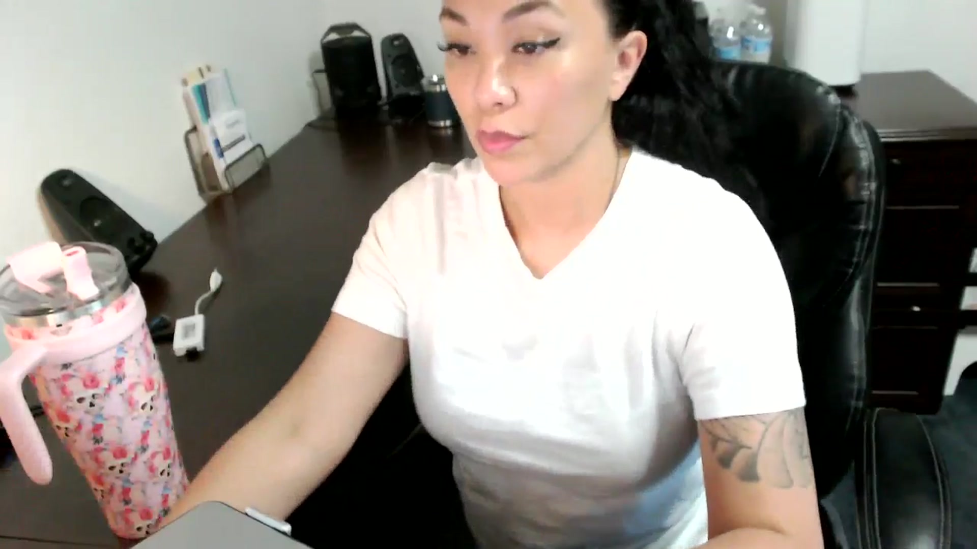 Gallery image thumbnail from MickaylaMoon's myfreecams stream on, 07/01/2024, 19:34 image 9 of 20