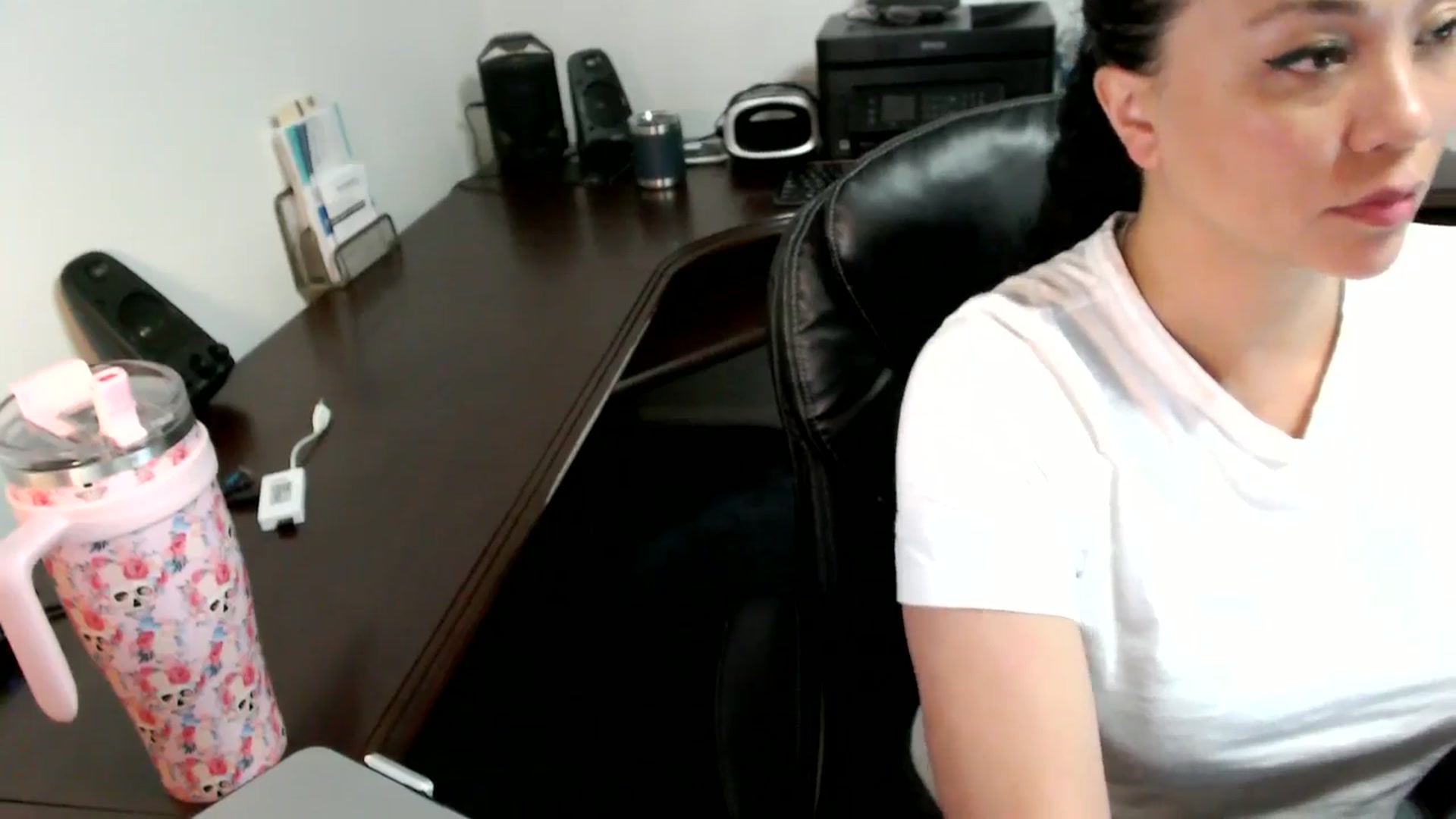 Gallery image thumbnail from MickaylaMoon's myfreecams stream on, 07/01/2024, 19:34 image 8 of 20