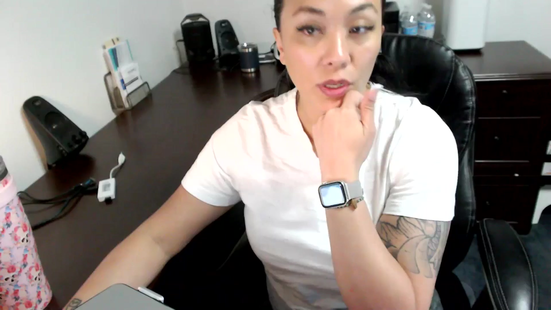 Gallery image thumbnail from MickaylaMoon's myfreecams stream on, 07/01/2024, 20:23 image 14 of 20