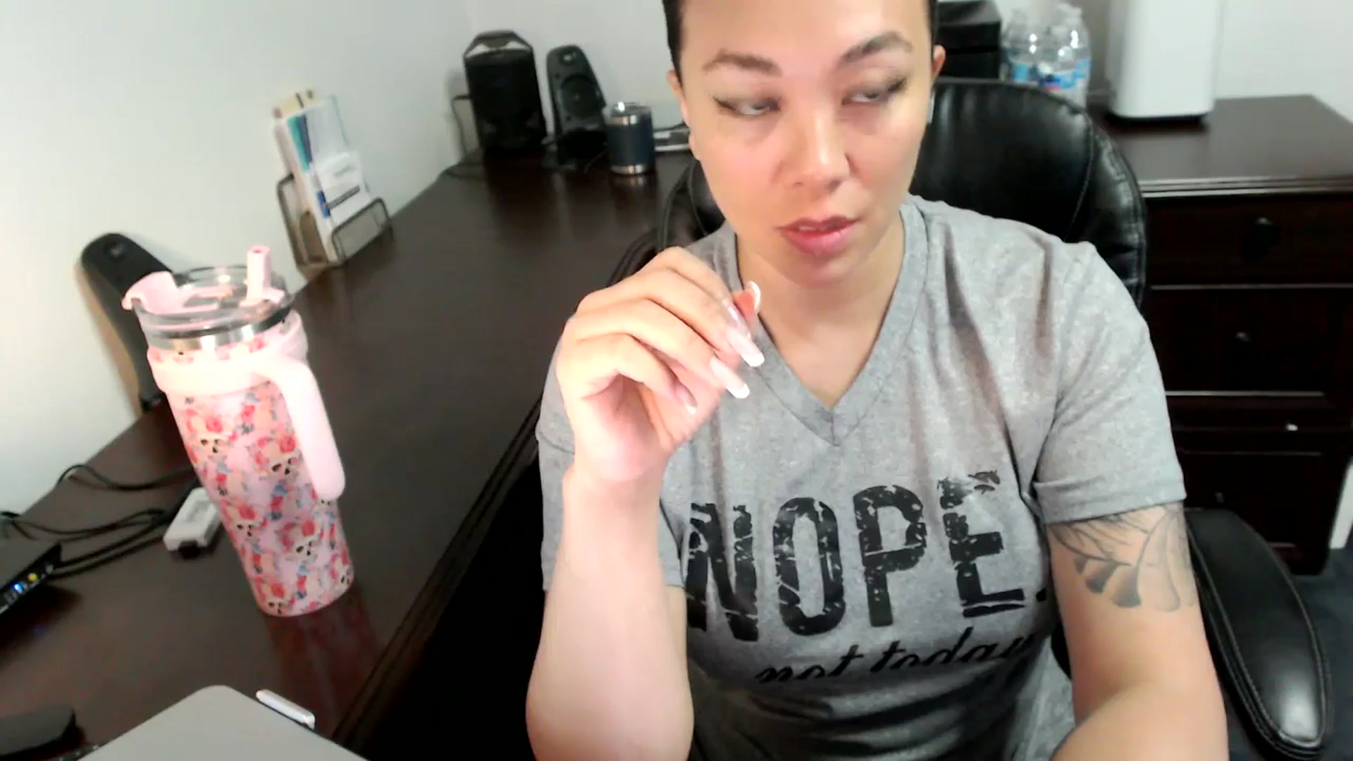 Gallery image thumbnail from MickaylaMoon's myfreecams stream on, 07/02/2024, 15:28 image 2 of 20