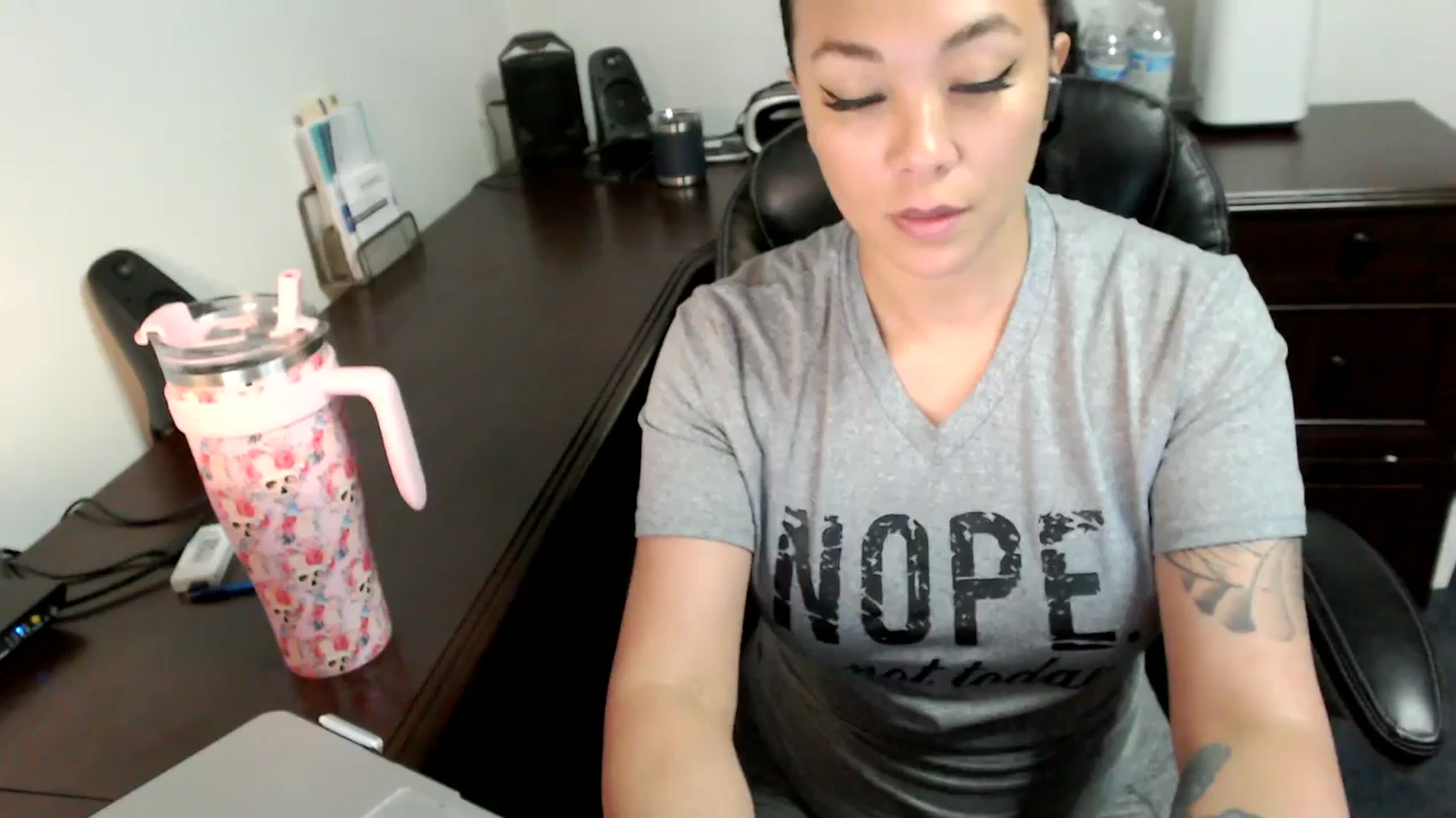 Gallery image thumbnail from MickaylaMoon's myfreecams stream on, 07/02/2024, 16:19 image 12 of 20