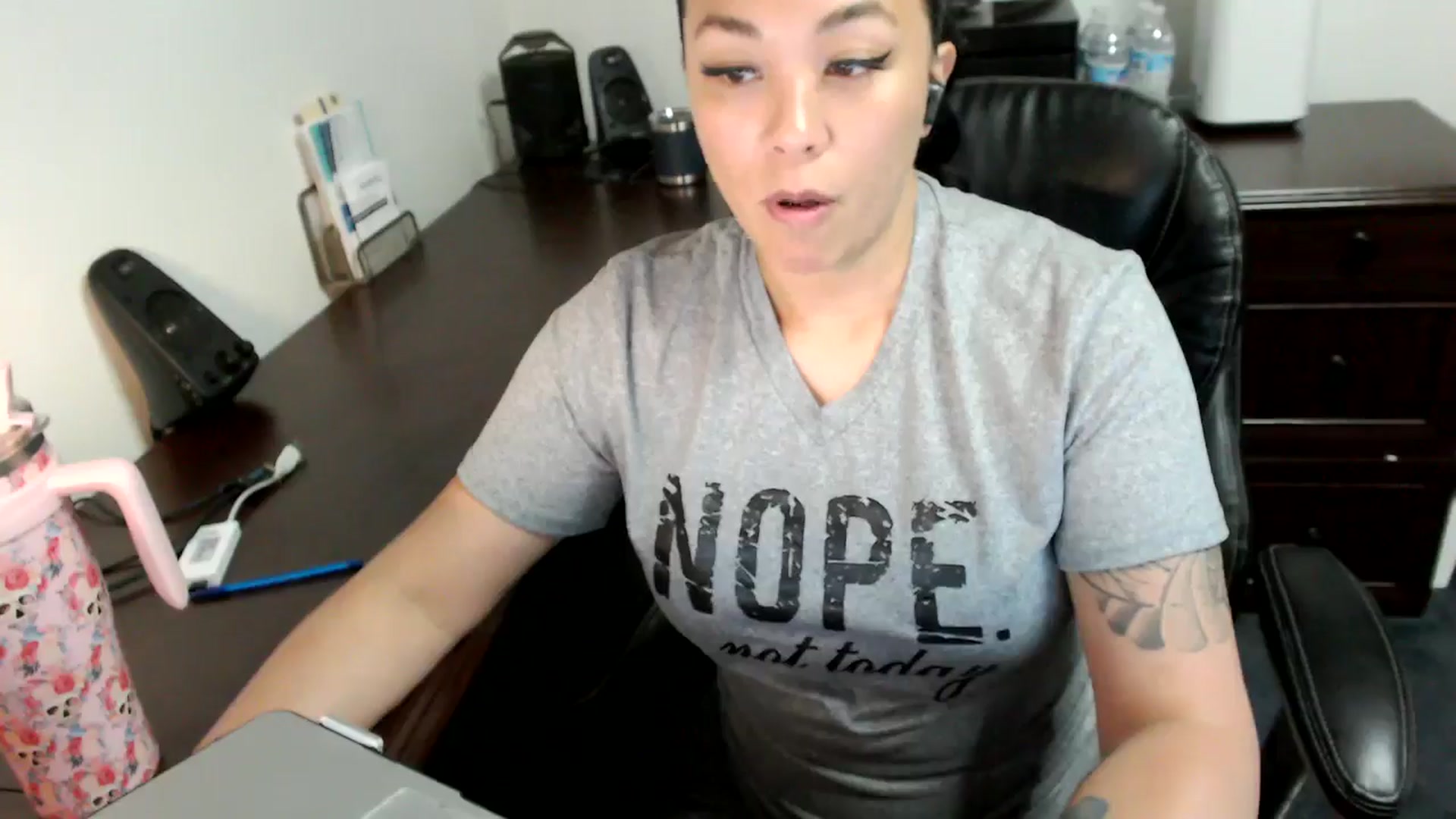 Gallery image thumbnail from MickaylaMoon's myfreecams stream on, 07/02/2024, 16:19 image 3 of 20