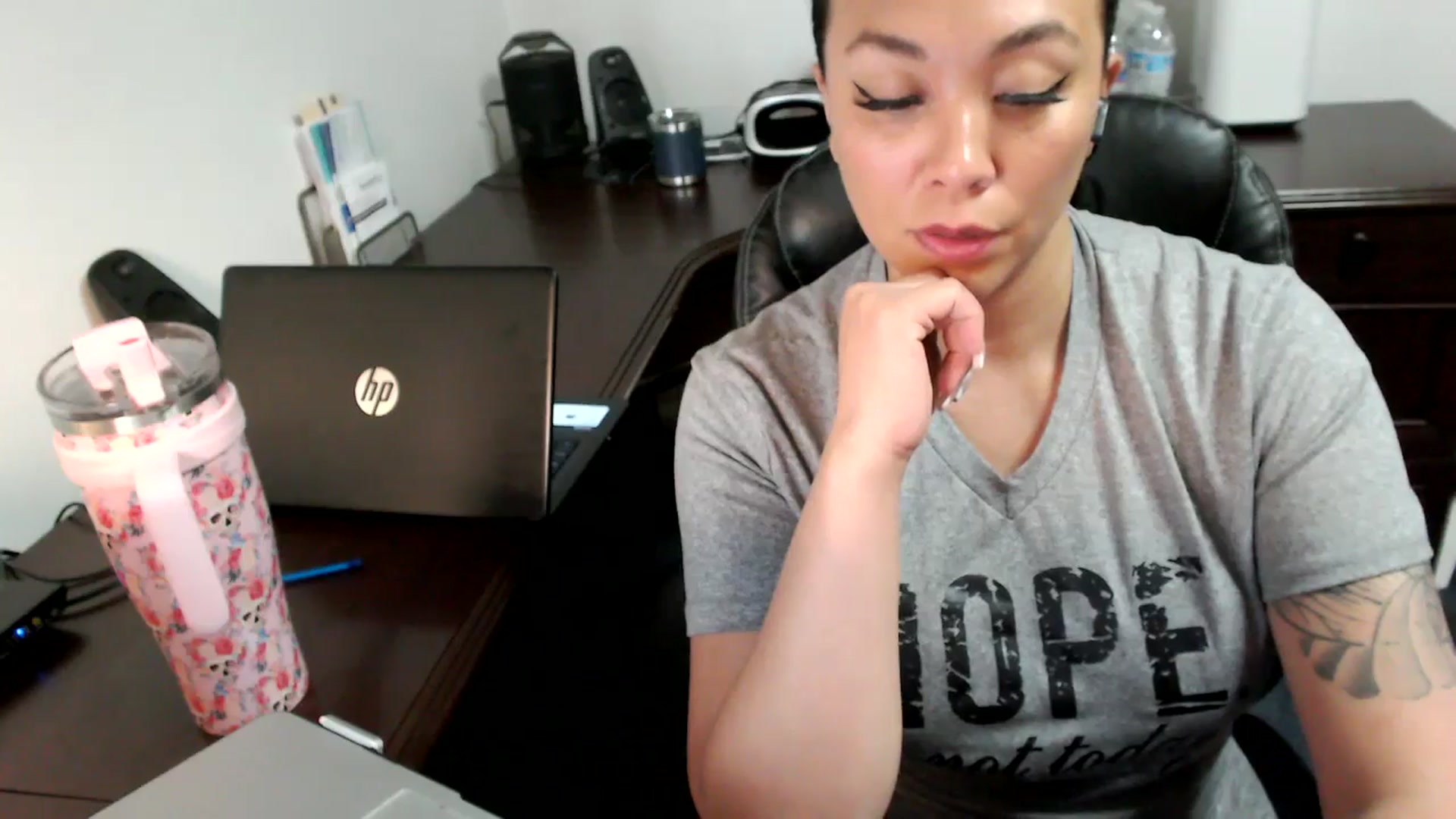 Gallery image thumbnail from MickaylaMoon's myfreecams stream on, 07/02/2024, 17:43 image 12 of 20