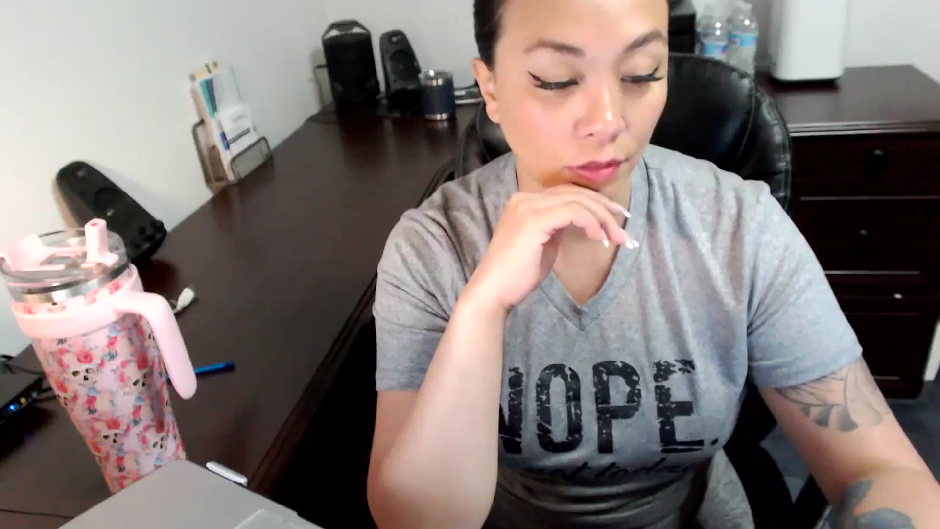 Gallery image thumbnail from MickaylaMoon's myfreecams stream on, 07/02/2024, 17:43 image 2 of 20