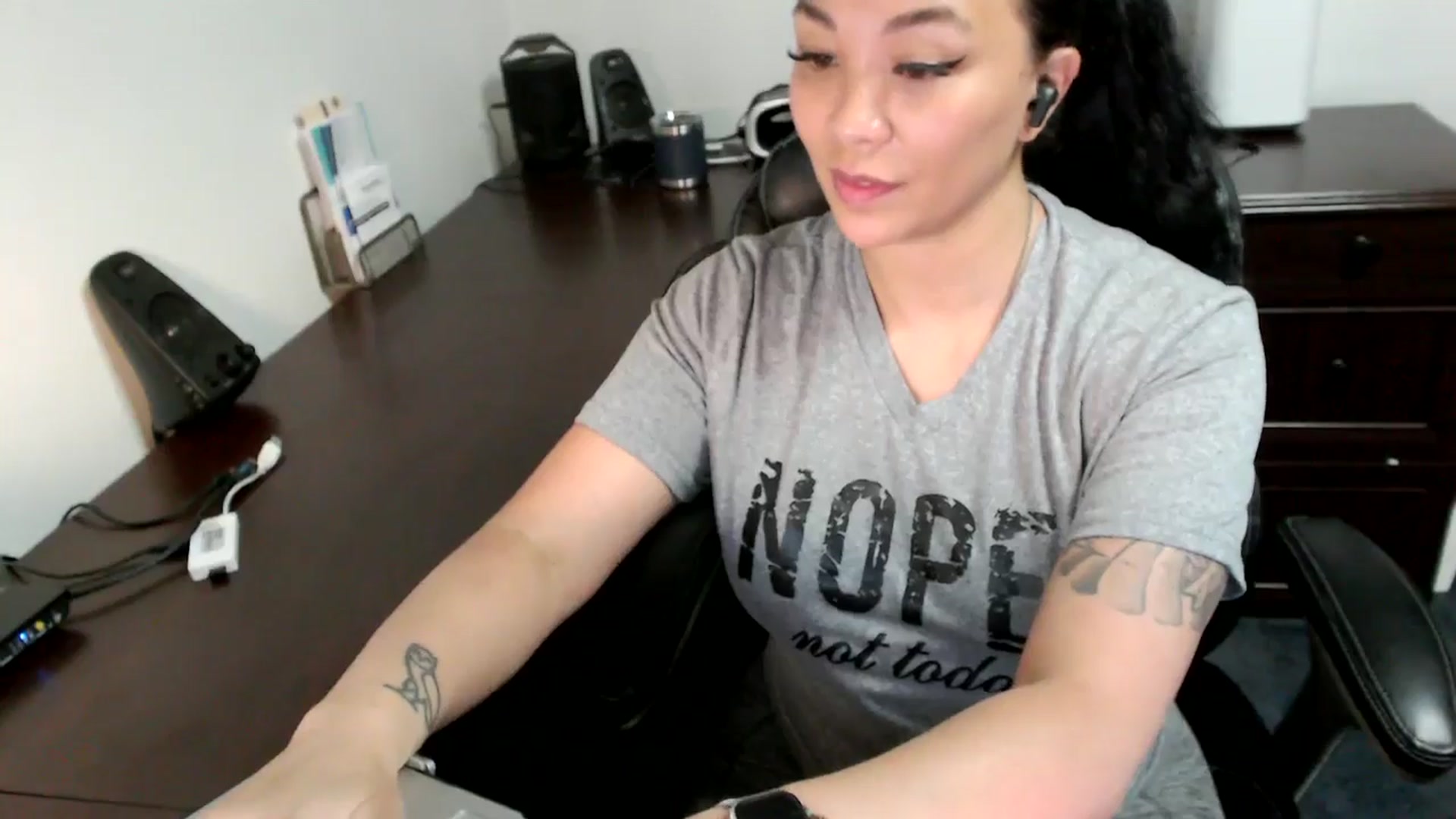 Gallery image thumbnail from MickaylaMoon's myfreecams stream on, 07/02/2024, 20:23 image 12 of 20