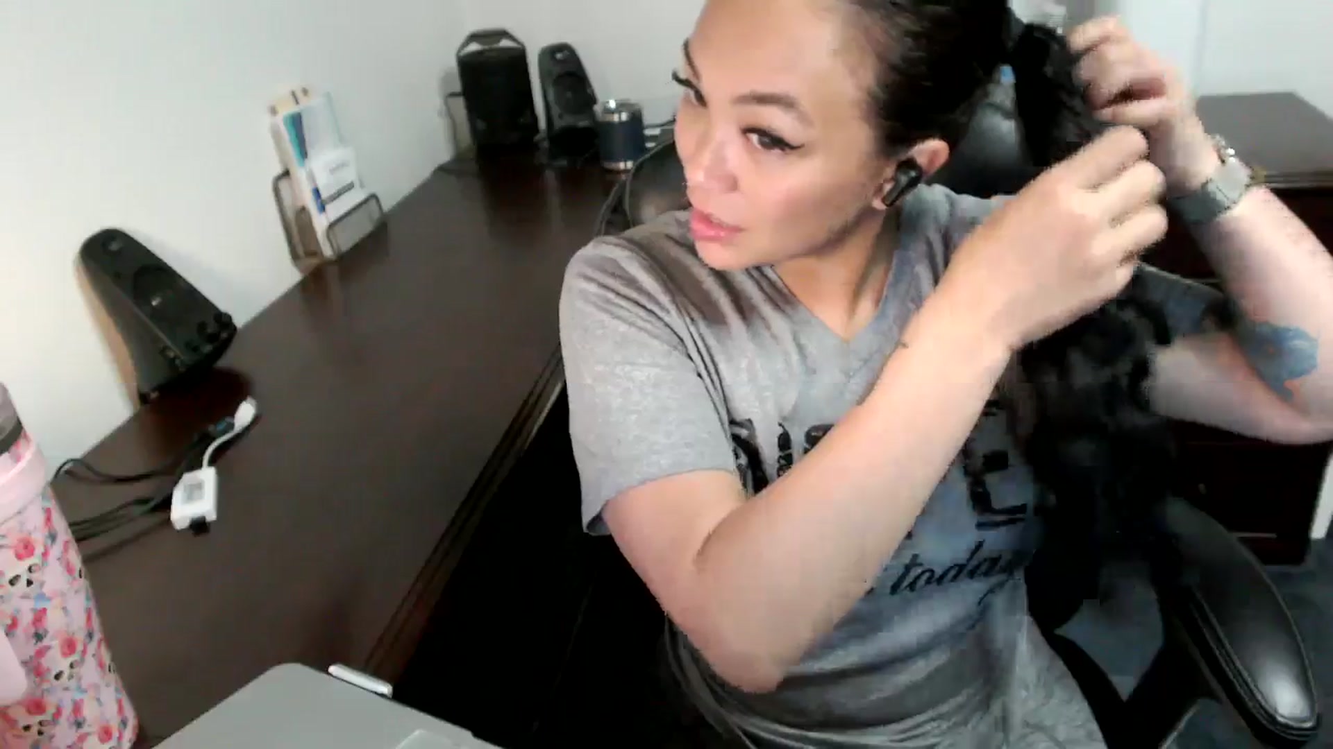 Gallery image thumbnail from MickaylaMoon's myfreecams stream on, 07/02/2024, 20:23 image 7 of 20