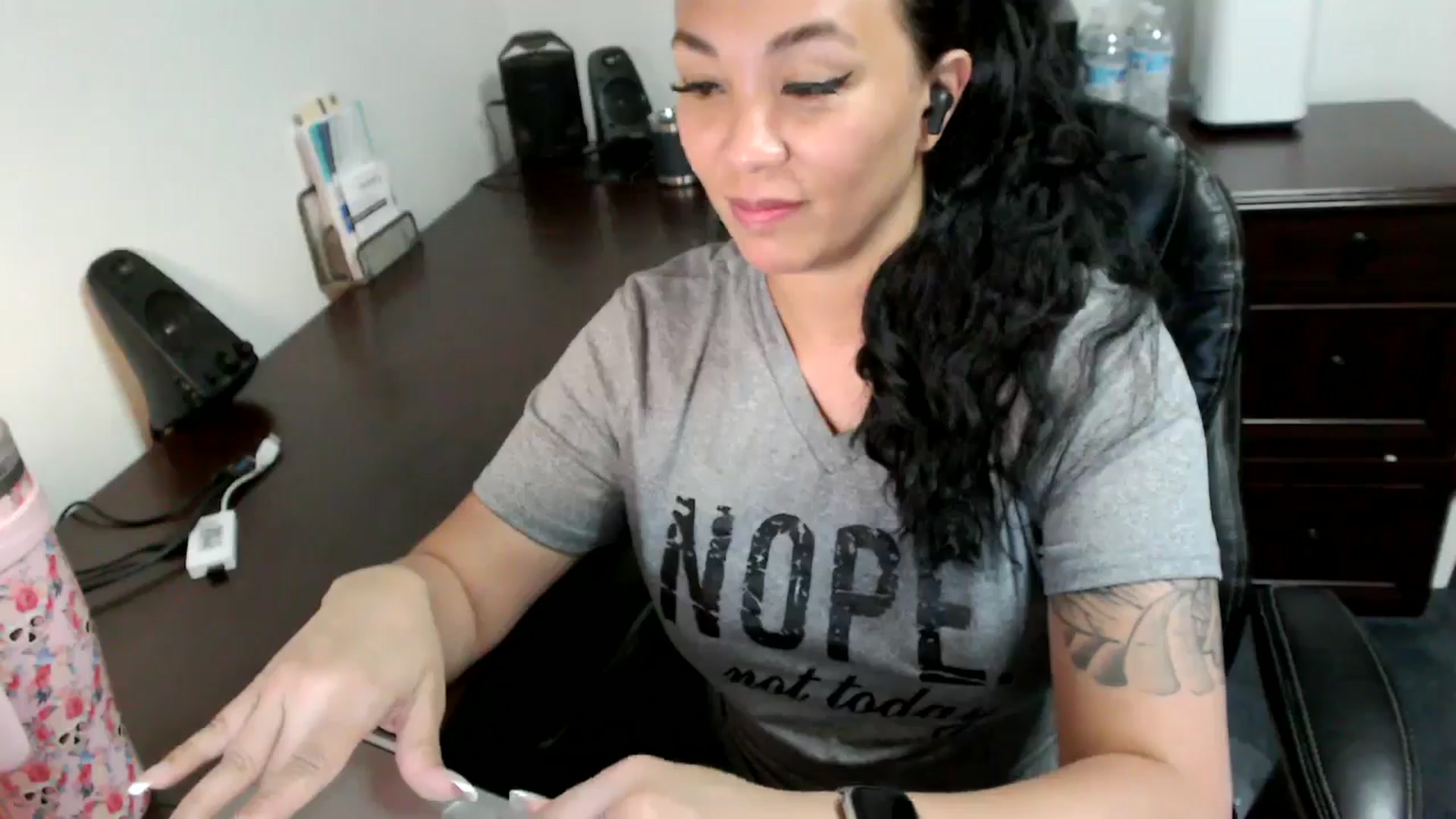 Gallery image thumbnail from MickaylaMoon's myfreecams stream on, 07/02/2024, 20:23 image 8 of 20