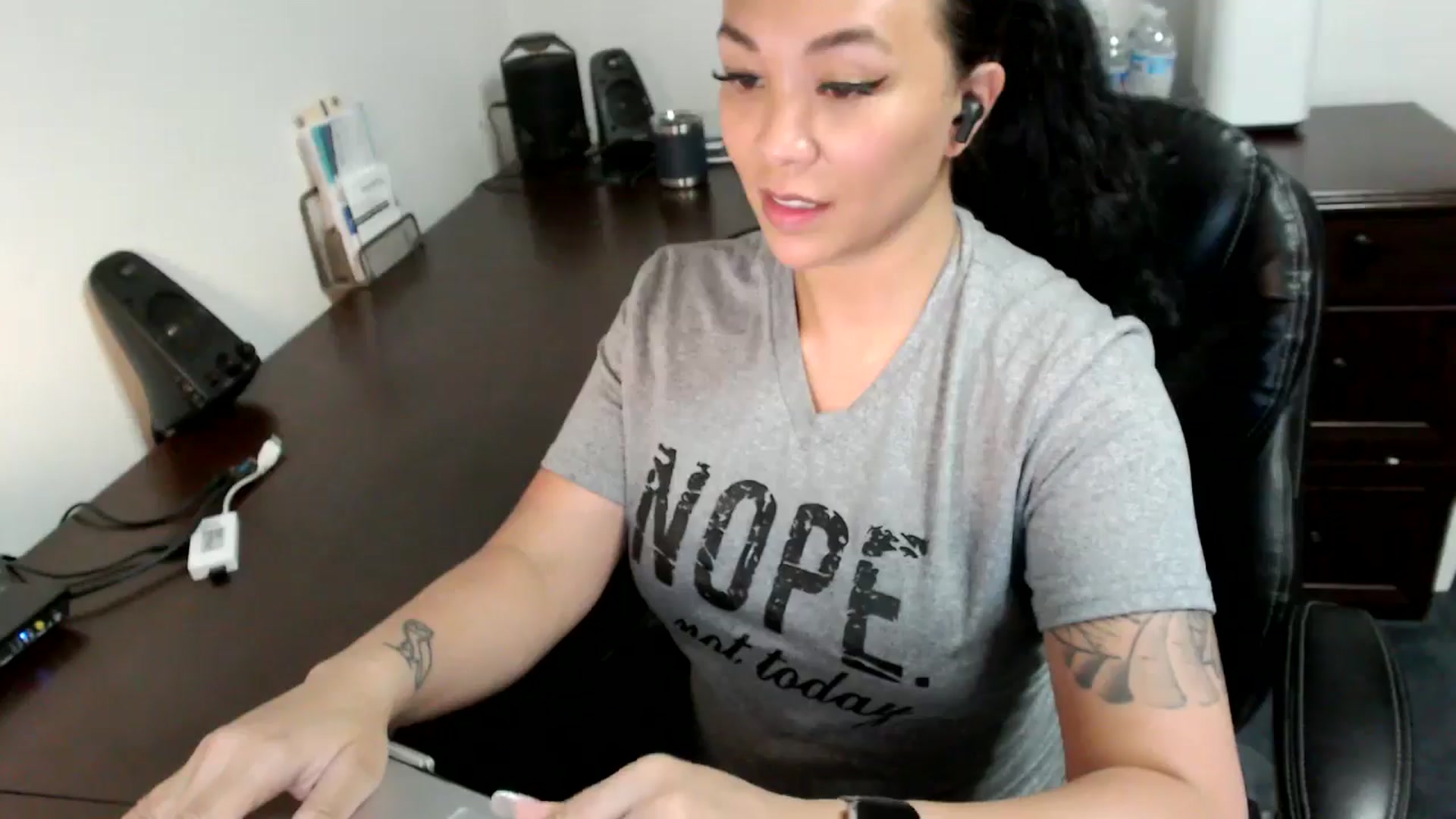 Gallery image thumbnail from MickaylaMoon's myfreecams stream on, 07/02/2024, 20:23 image 13 of 20