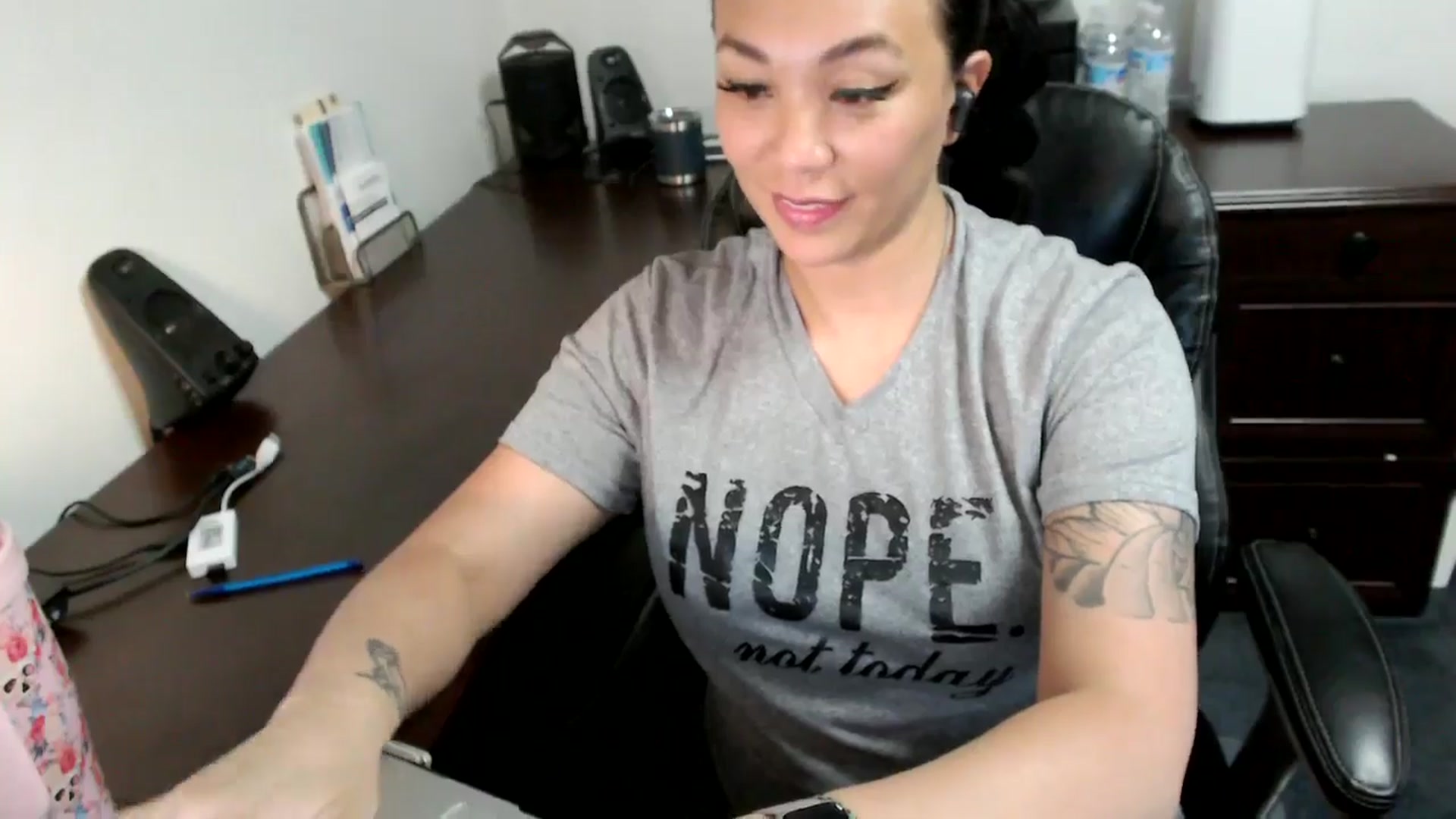 Gallery image thumbnail from MickaylaMoon's myfreecams stream on, 07/02/2024, 20:23 image 5 of 20