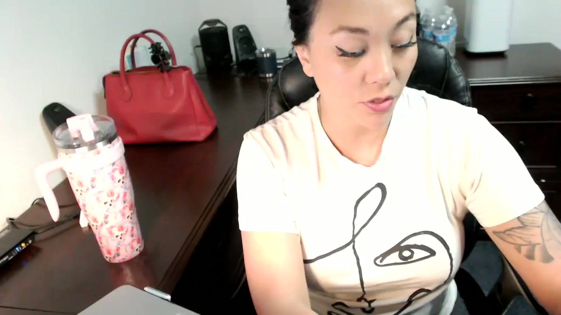 Gallery image thumbnail from MickaylaMoon's myfreecams stream on, 07/03/2024, 14:46 image 6 of 20