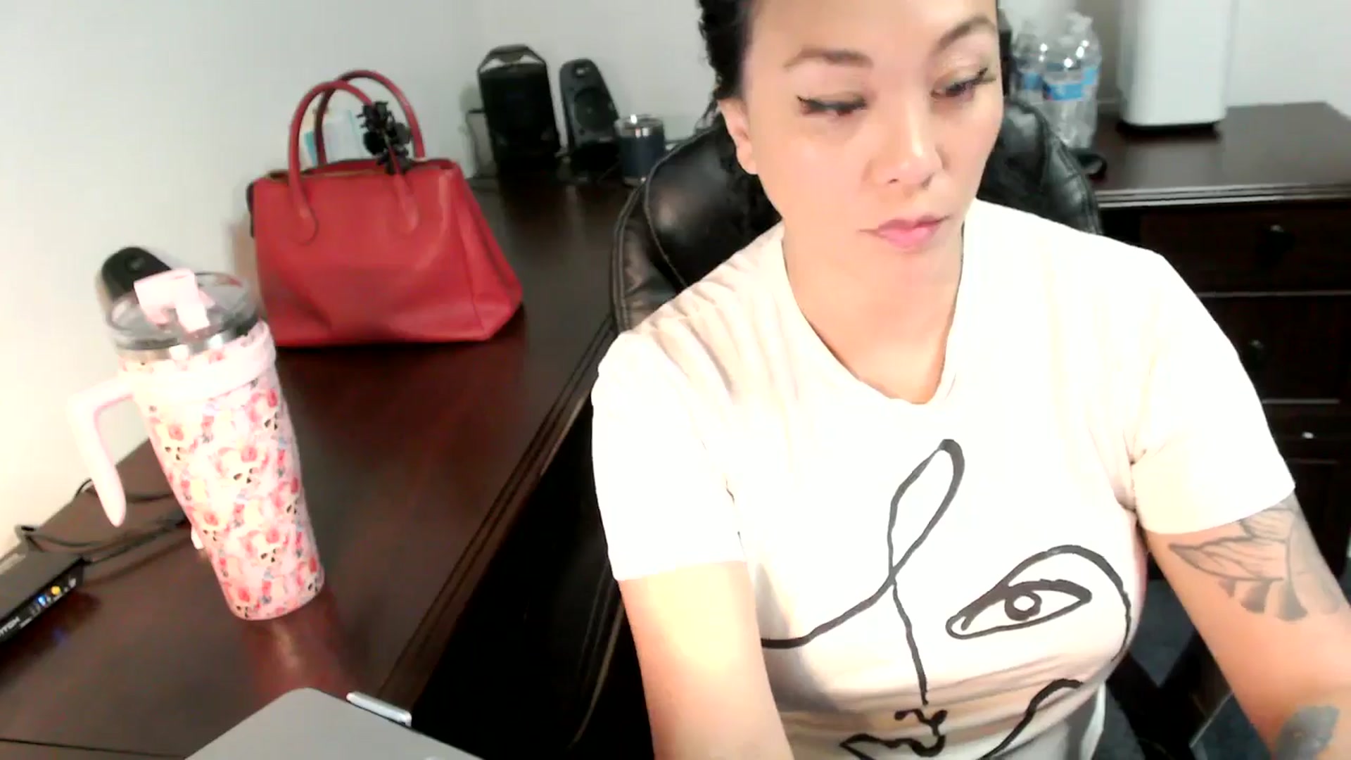 Gallery image thumbnail from MickaylaMoon's myfreecams stream on, 07/03/2024, 14:46 image 12 of 20