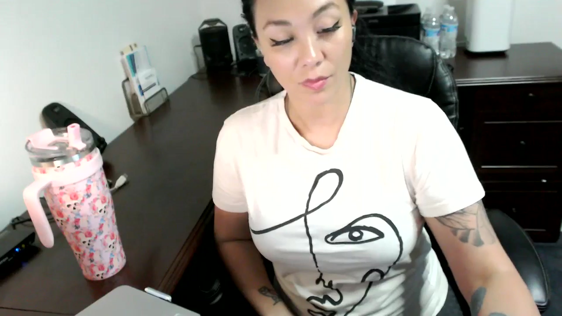 Gallery image thumbnail from MickaylaMoon's myfreecams stream on, 07/03/2024, 19:31 image 10 of 20