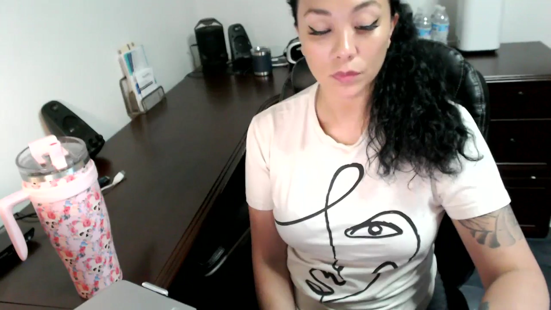 Gallery image thumbnail from MickaylaMoon's myfreecams stream on, 07/03/2024, 19:31 image 3 of 20