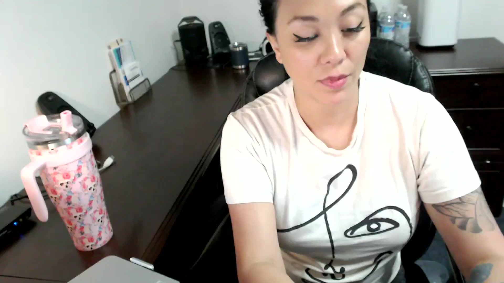 Gallery image thumbnail from MickaylaMoon's myfreecams stream on, 07/03/2024, 19:31 image 11 of 20