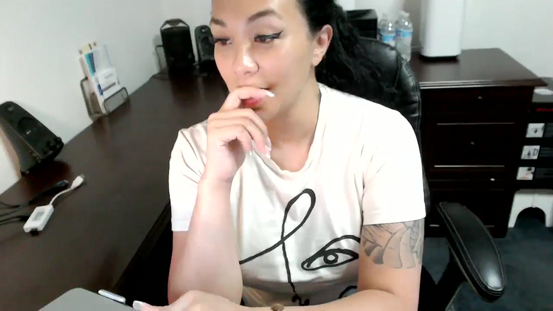 Gallery image thumbnail from MickaylaMoon's myfreecams stream on, 07/03/2024, 19:59 image 11 of 20