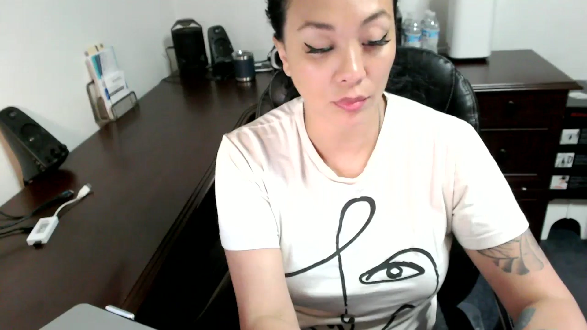 Gallery image thumbnail from MickaylaMoon's myfreecams stream on, 07/03/2024, 19:59 image 4 of 20