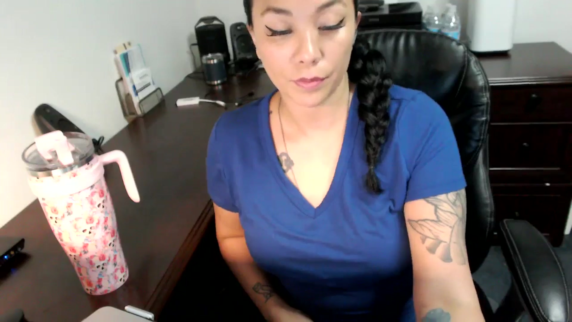 Gallery image thumbnail from MickaylaMoon's myfreecams stream on, 07/04/2024, 15:10 image 19 of 20
