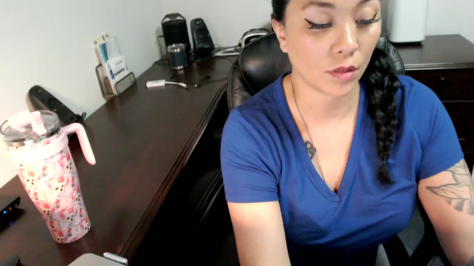 Gallery image thumbnail from MickaylaMoon's myfreecams stream on, 07/04/2024, 15:10 image 8 of 20