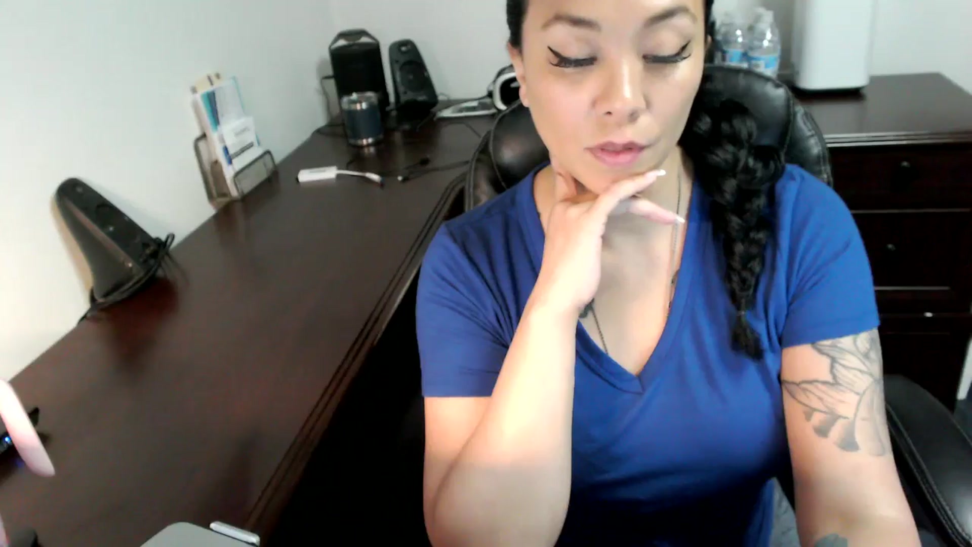 Gallery image thumbnail from MickaylaMoon's myfreecams stream on, 07/04/2024, 15:46 image 16 of 20
