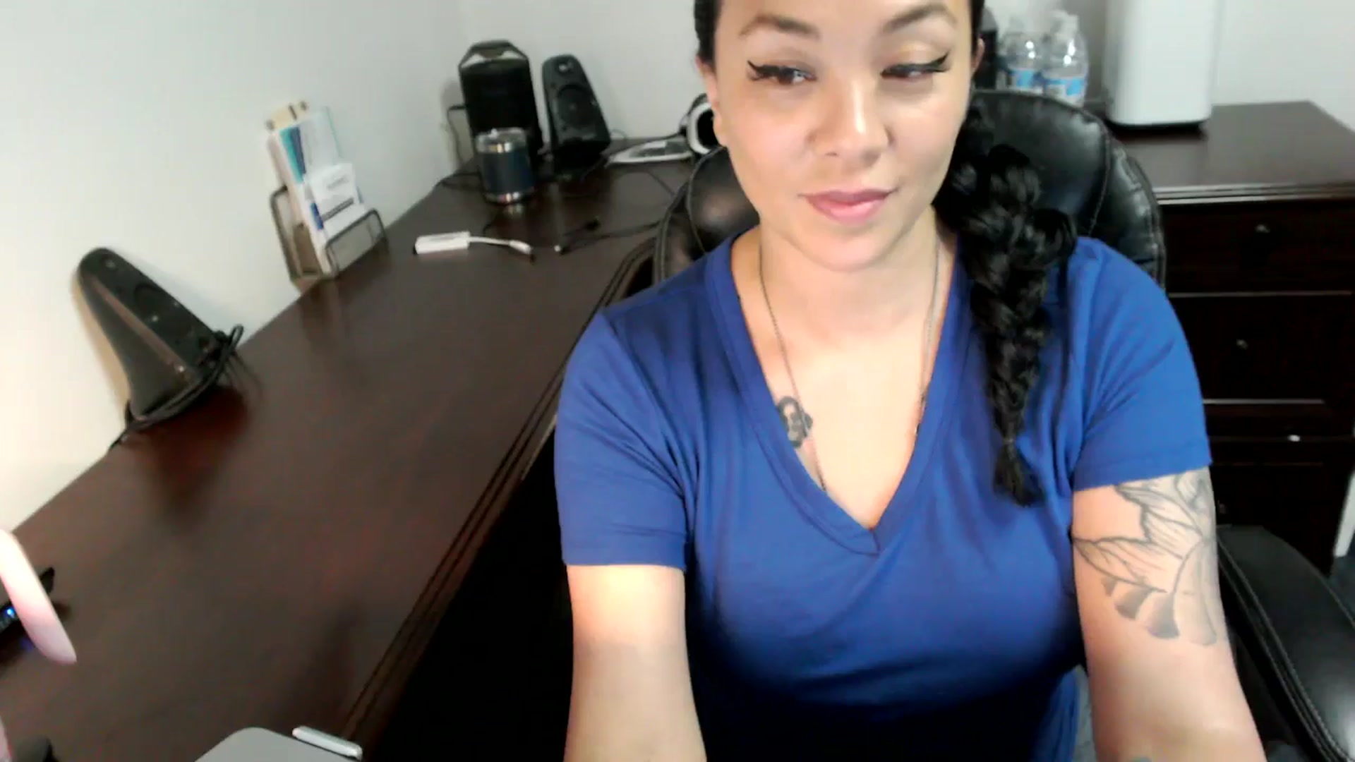 Gallery image thumbnail from MickaylaMoon's myfreecams stream on, 07/04/2024, 15:46 image 18 of 20