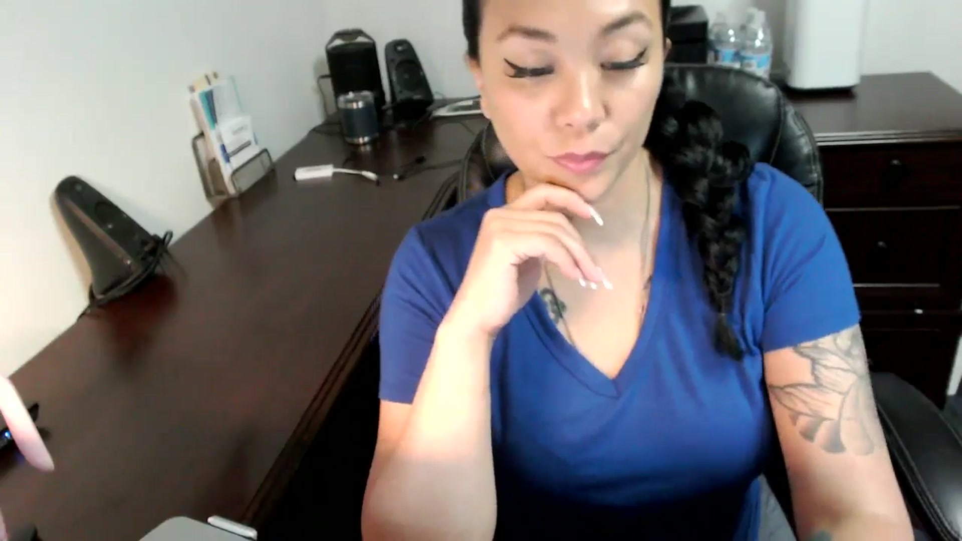 Gallery image thumbnail from MickaylaMoon's myfreecams stream on, 07/04/2024, 15:46 image 15 of 20