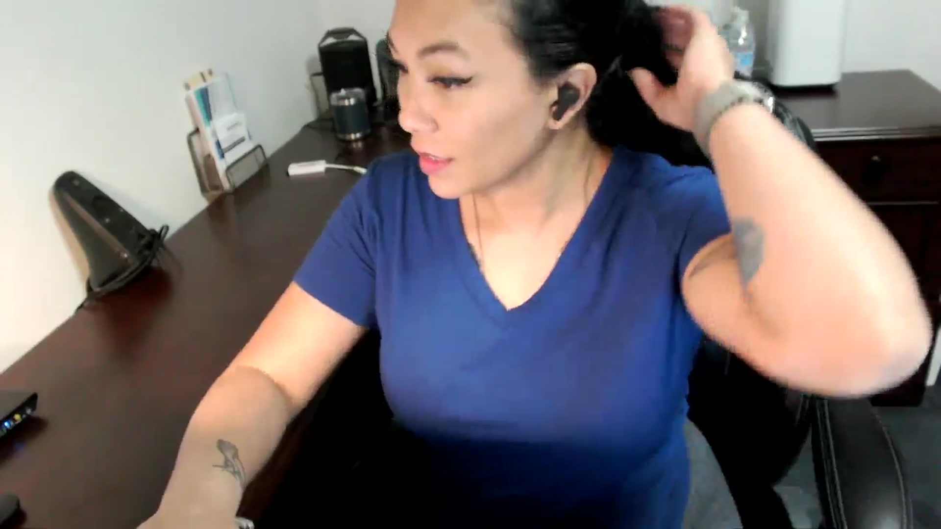 Gallery image thumbnail from MickaylaMoon's myfreecams stream on, 07/04/2024, 17:22 image 12 of 20