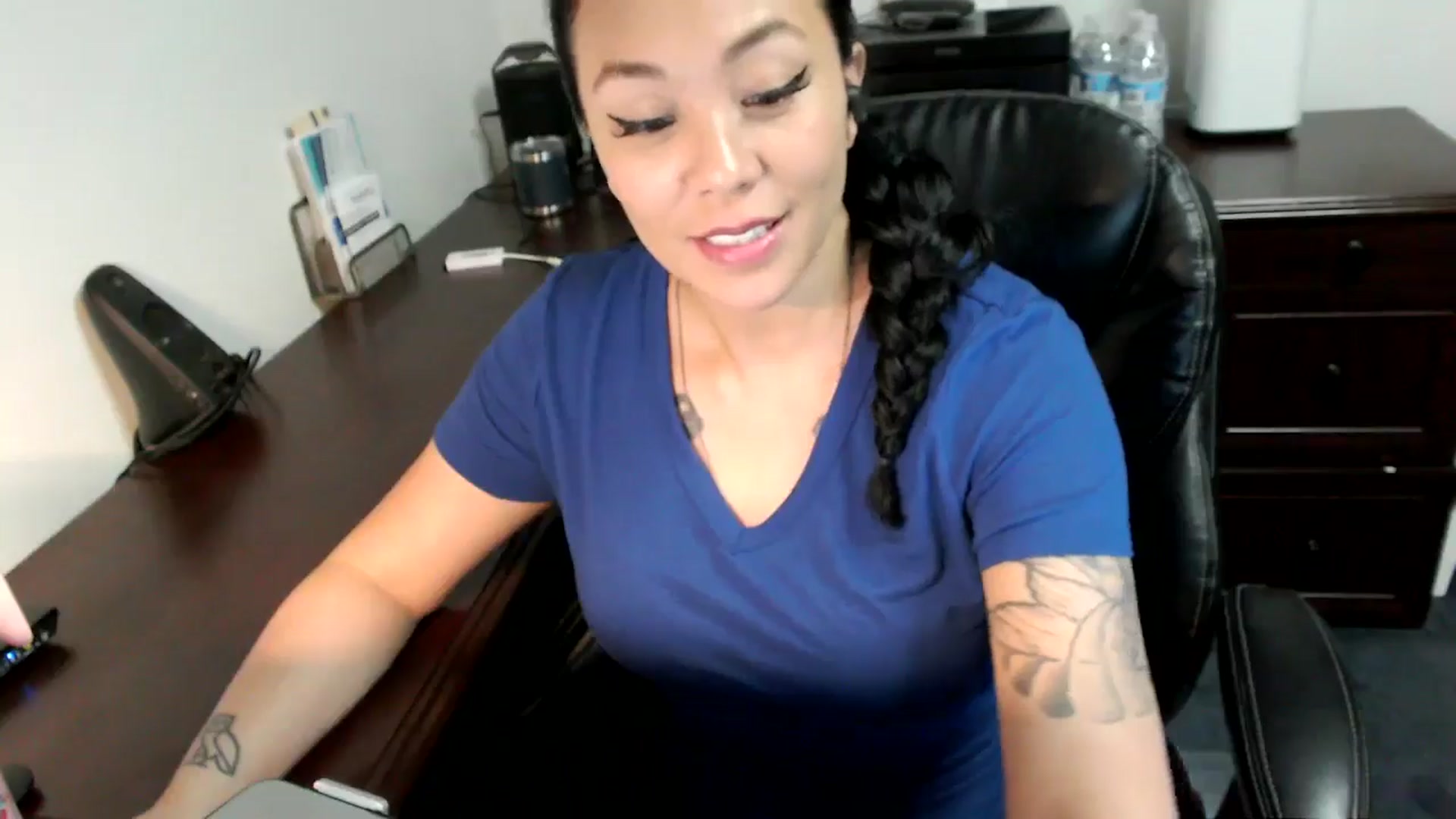 Gallery image thumbnail from MickaylaMoon's myfreecams stream on, 07/04/2024, 17:22 image 3 of 20