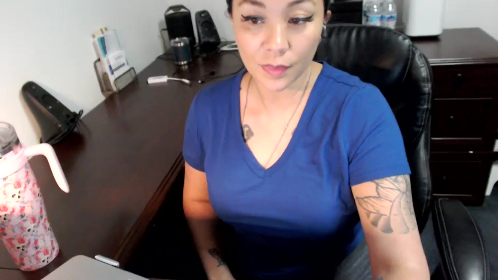 Gallery image thumbnail from MickaylaMoon's myfreecams stream on, 07/04/2024, 18:11 image 14 of 20