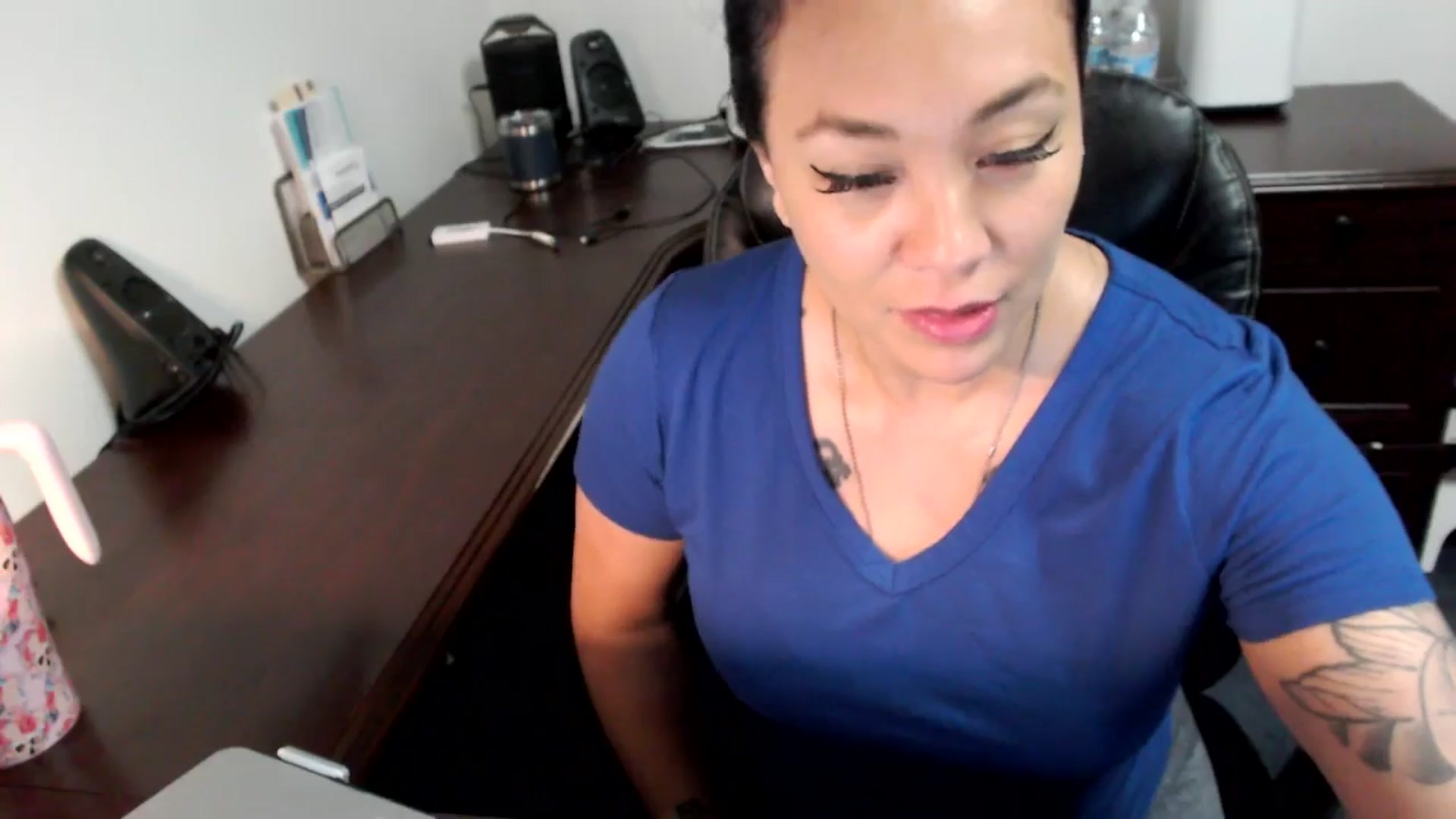 Gallery image thumbnail from MickaylaMoon's myfreecams stream on, 07/04/2024, 18:11 image 2 of 20