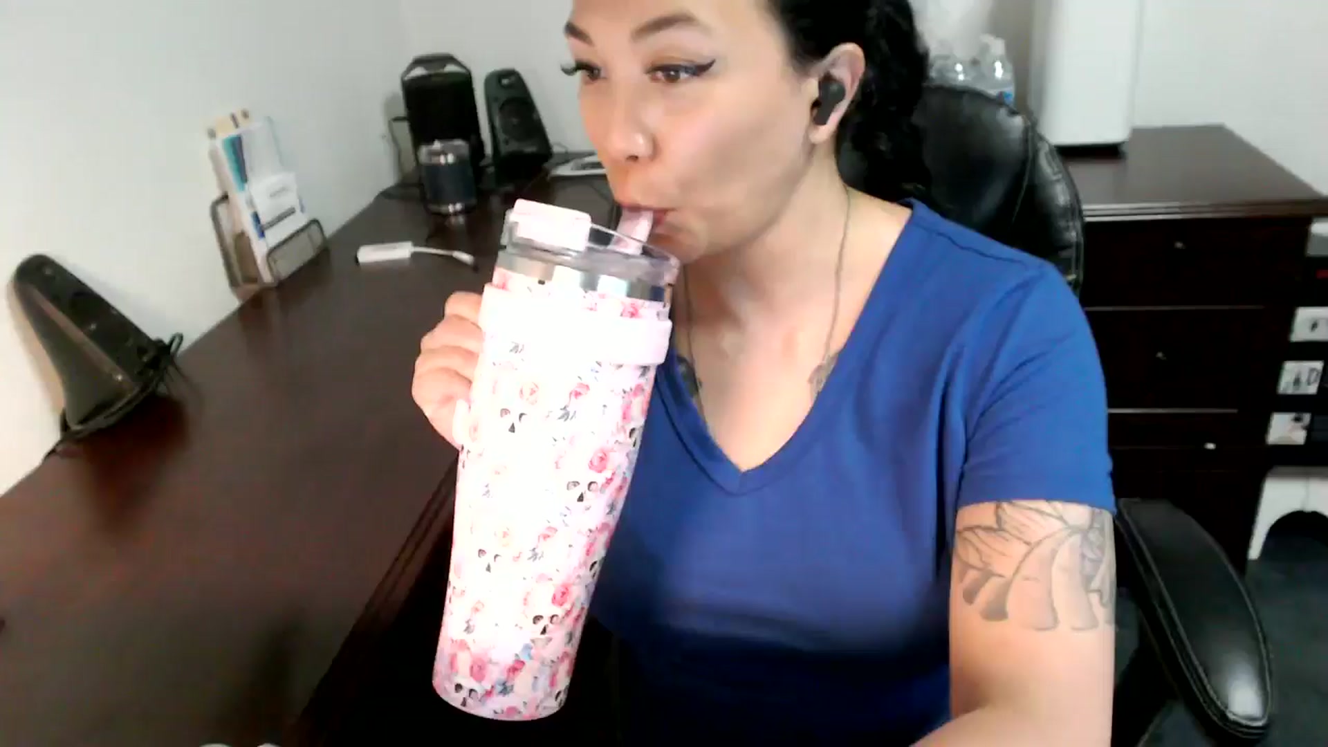 Gallery image thumbnail from MickaylaMoon's myfreecams stream on, 07/04/2024, 18:49 image 19 of 20