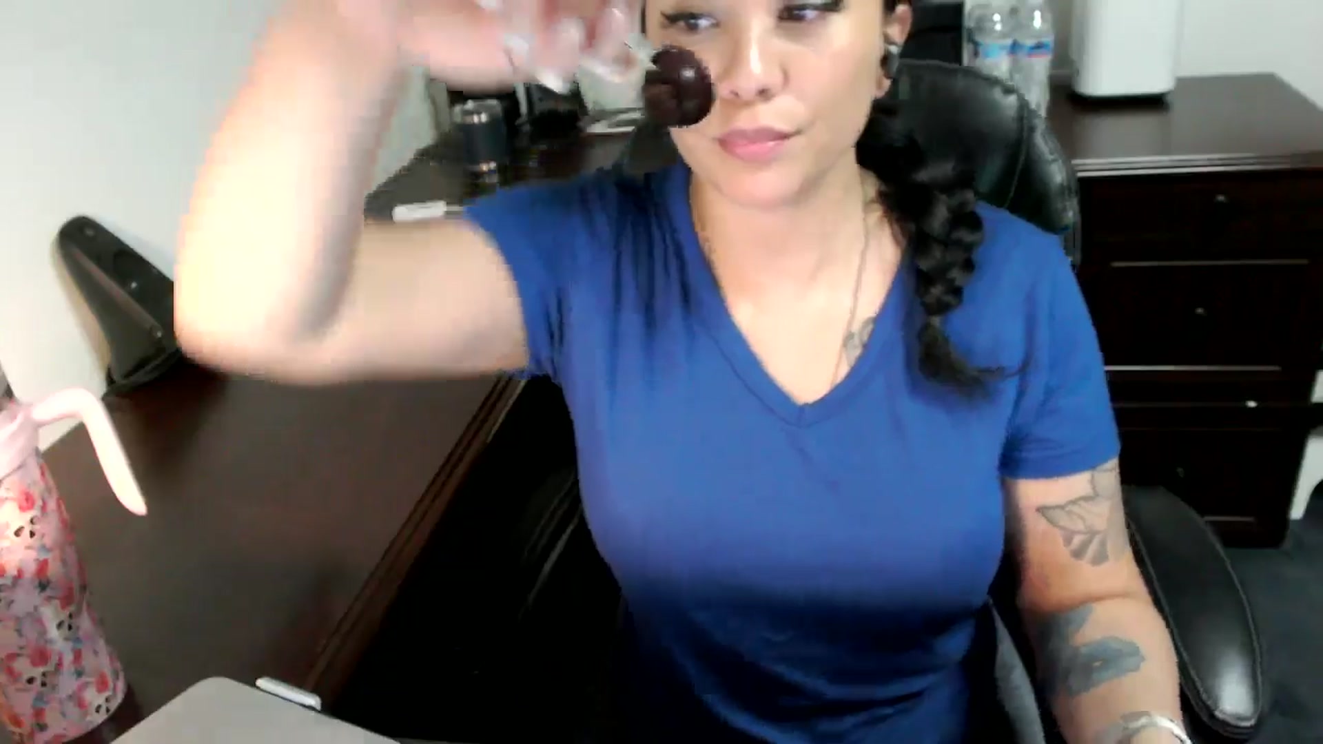 Gallery image thumbnail from MickaylaMoon's myfreecams stream on, 07/04/2024, 18:49 image 5 of 20