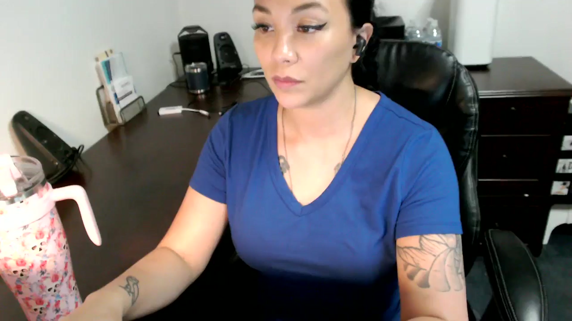 Gallery image thumbnail from MickaylaMoon's myfreecams stream on, 07/04/2024, 19:13 image 7 of 20