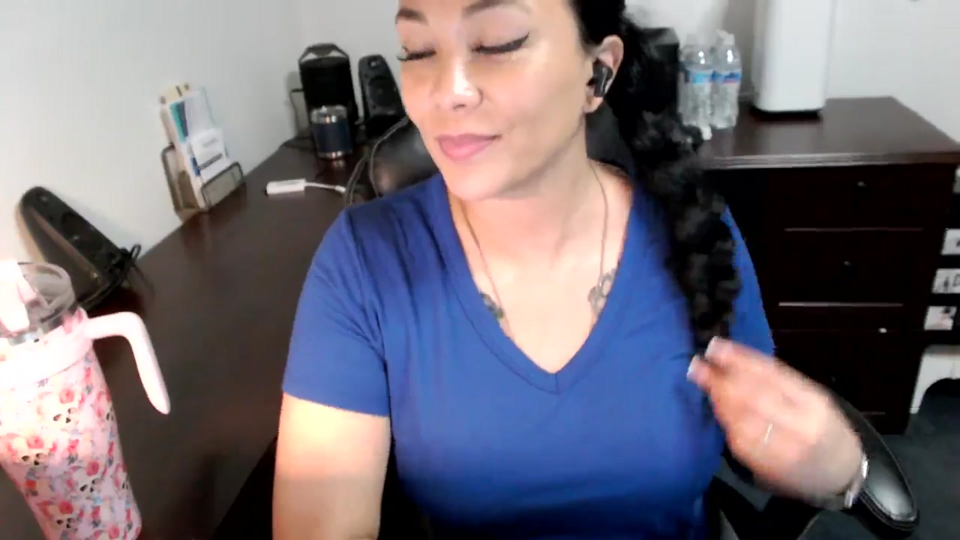 Gallery image thumbnail from MickaylaMoon's myfreecams stream on, 07/04/2024, 19:13 image 8 of 20