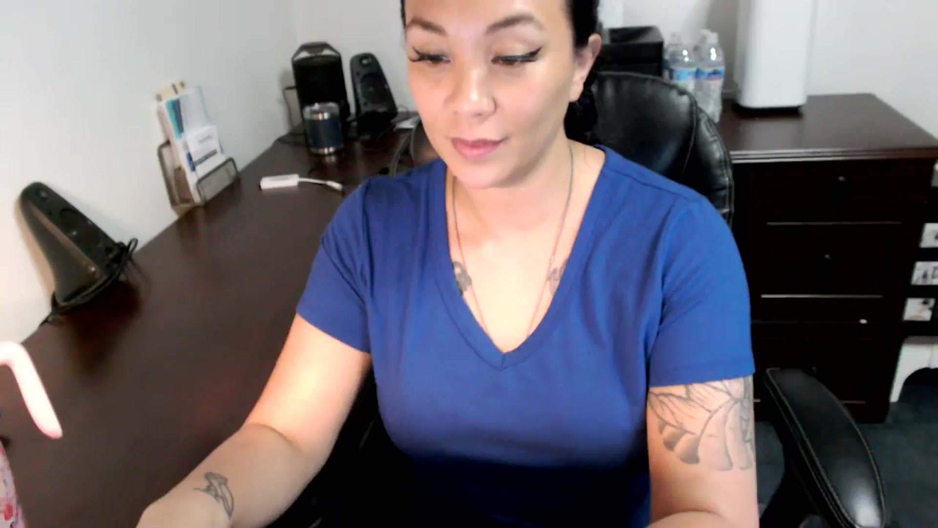 Gallery image thumbnail from MickaylaMoon's myfreecams stream on, 07/04/2024, 19:13 image 19 of 20