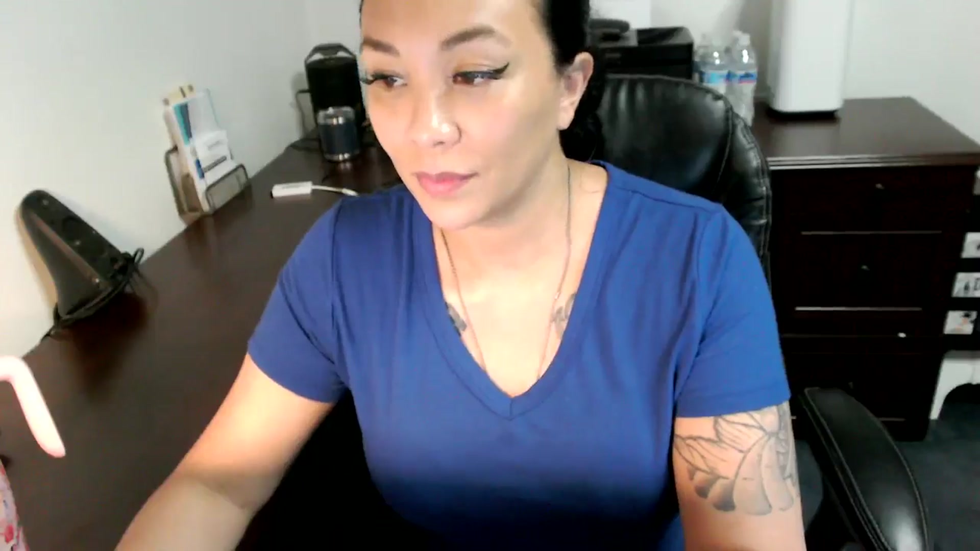 Gallery image thumbnail from MickaylaMoon's myfreecams stream on, 07/04/2024, 19:13 image 16 of 20