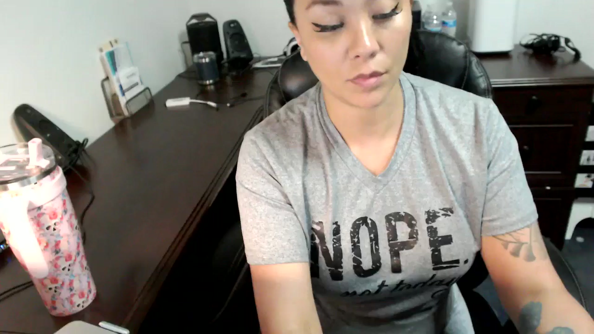 Gallery image thumbnail from MickaylaMoon's myfreecams stream on, 07/05/2024, 16:51 image 15 of 20