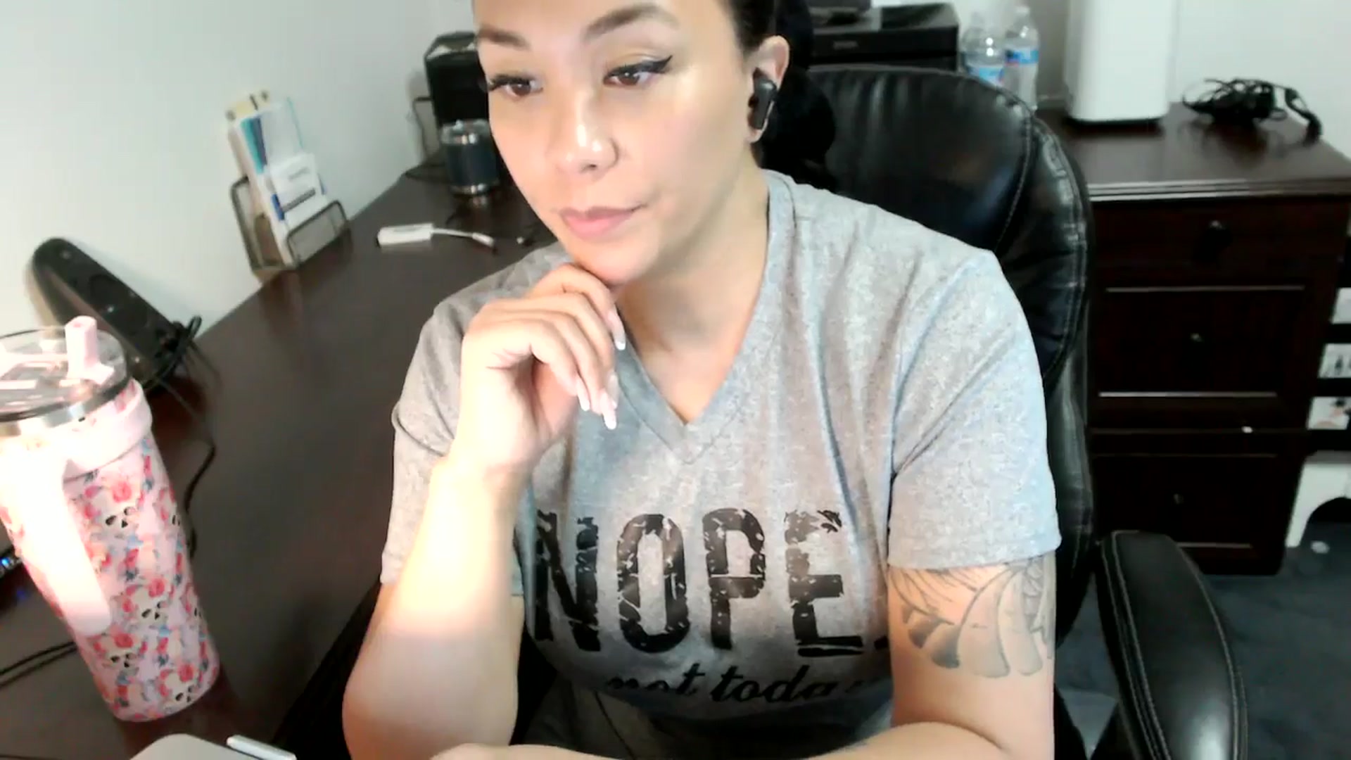 Gallery image thumbnail from MickaylaMoon's myfreecams stream on, 07/05/2024, 16:51 image 9 of 20