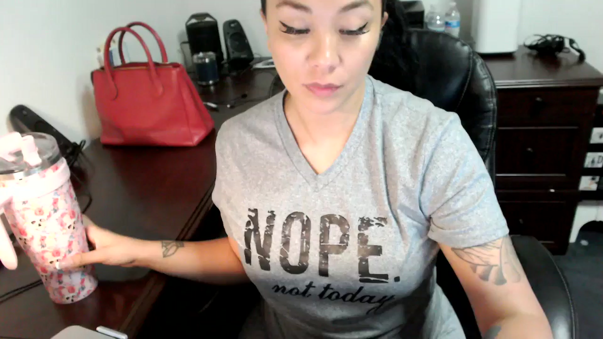 Gallery image thumbnail from MickaylaMoon's myfreecams stream on, 07/05/2024, 17:21 image 9 of 20