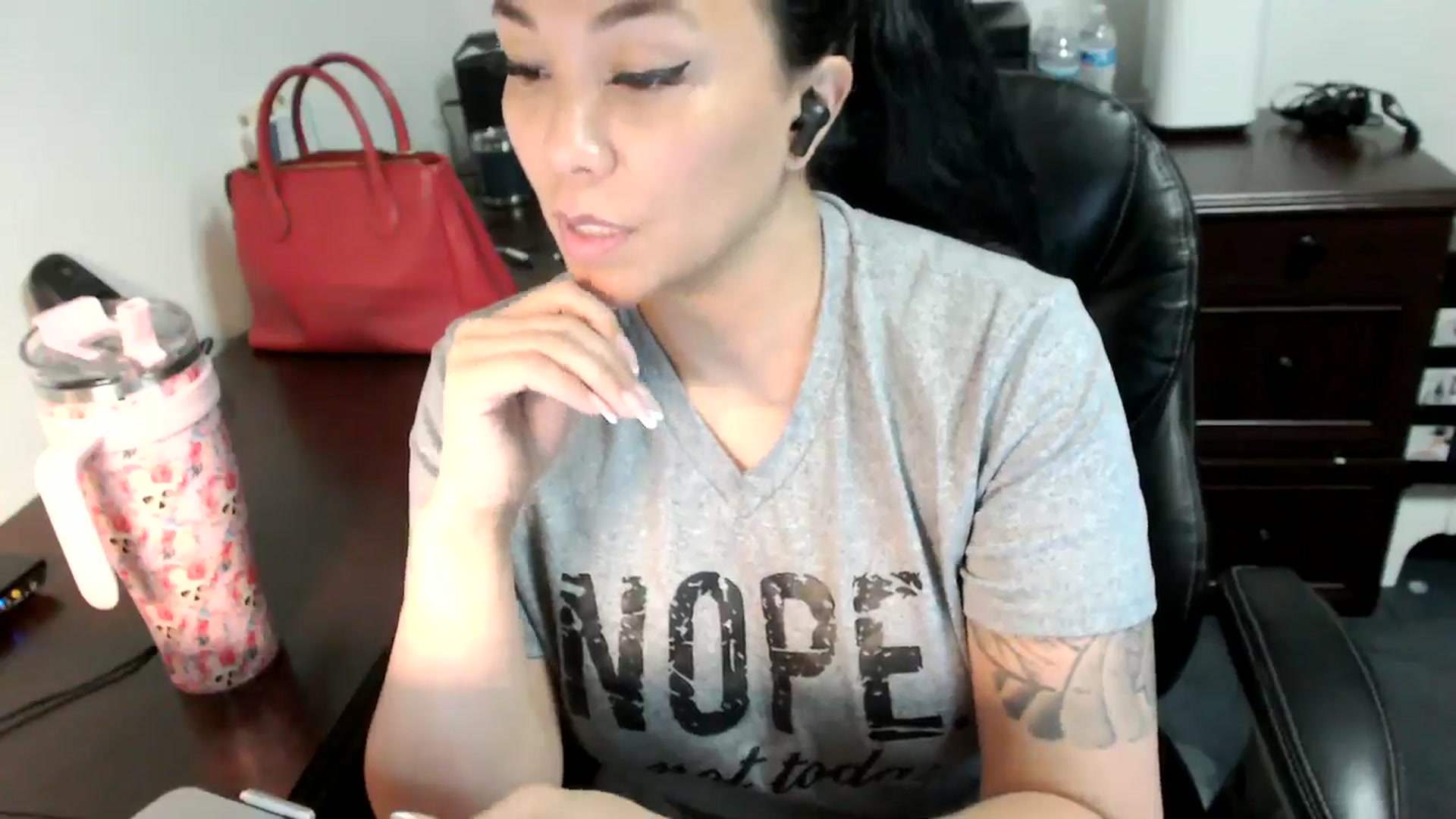 Gallery image thumbnail from MickaylaMoon's myfreecams stream on, 07/05/2024, 17:21 image 7 of 20