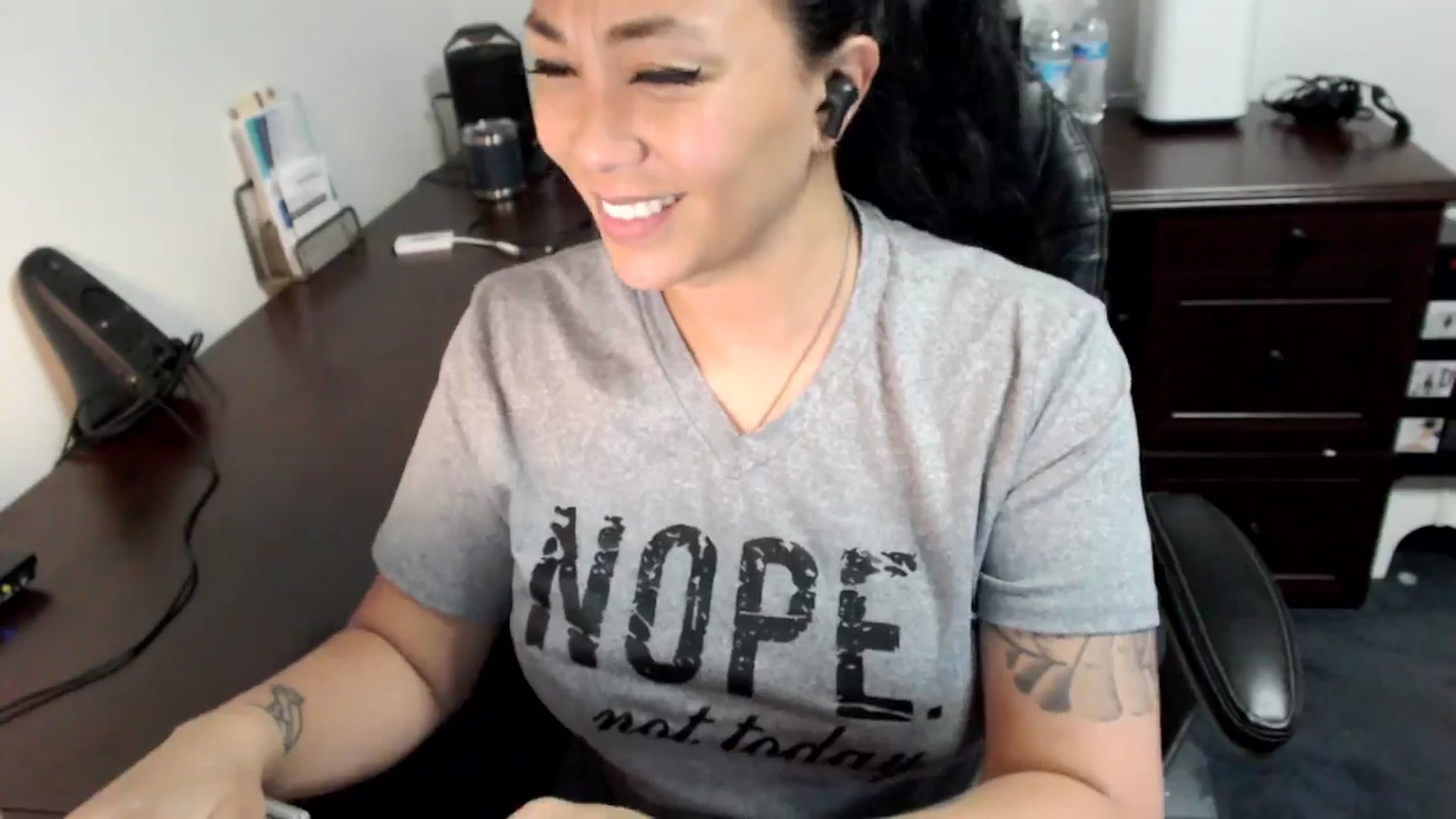 Gallery image thumbnail from MickaylaMoon's myfreecams stream on, 07/05/2024, 18:20 image 20 of 20