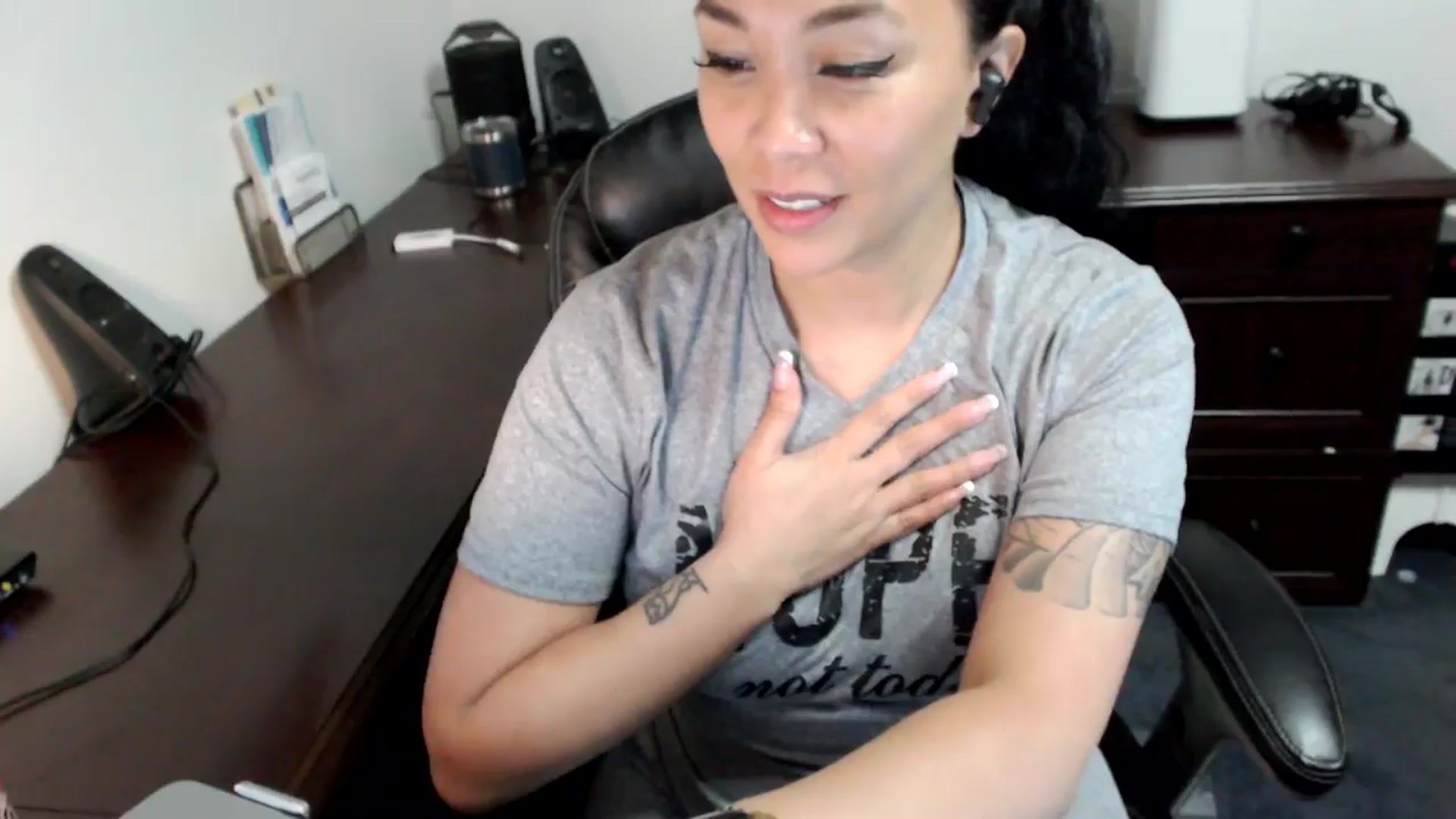 Gallery image thumbnail from MickaylaMoon's myfreecams stream on, 07/05/2024, 19:44 image 3 of 20