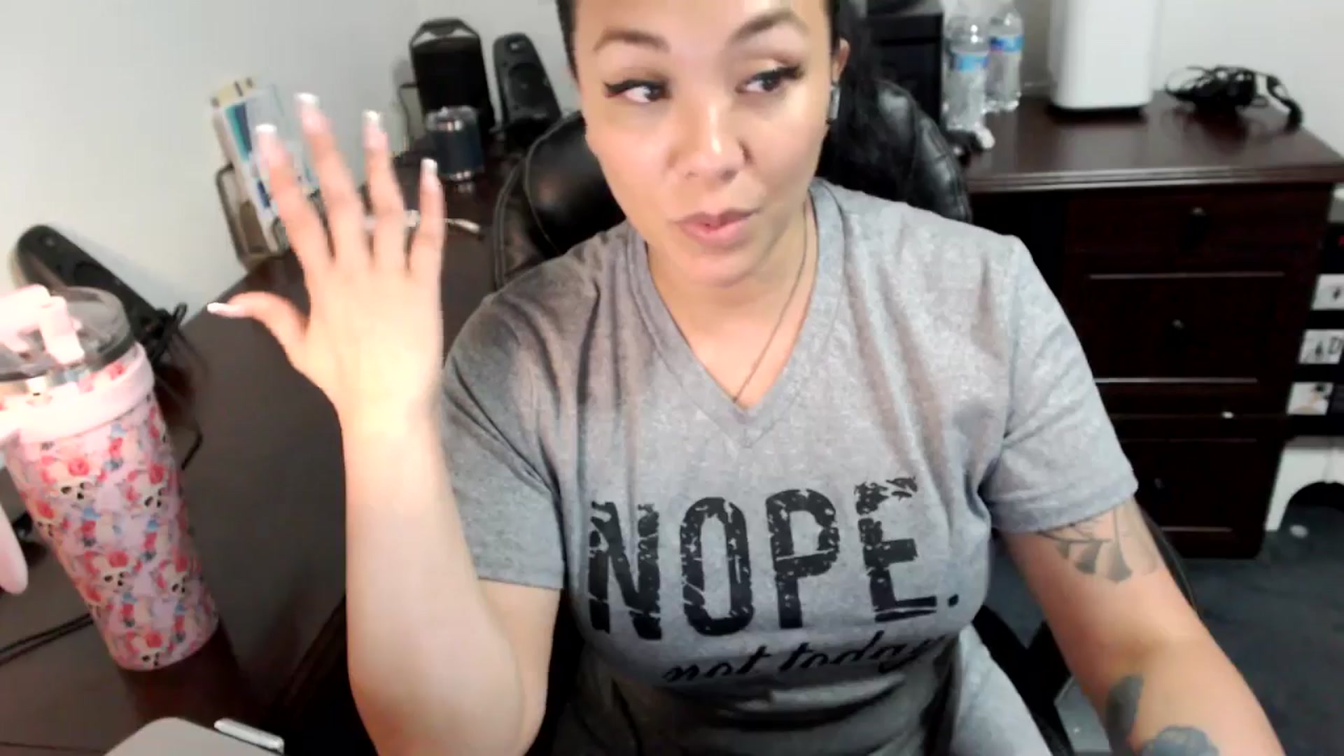 Gallery image thumbnail from MickaylaMoon's myfreecams stream on, 07/05/2024, 19:44 image 18 of 20