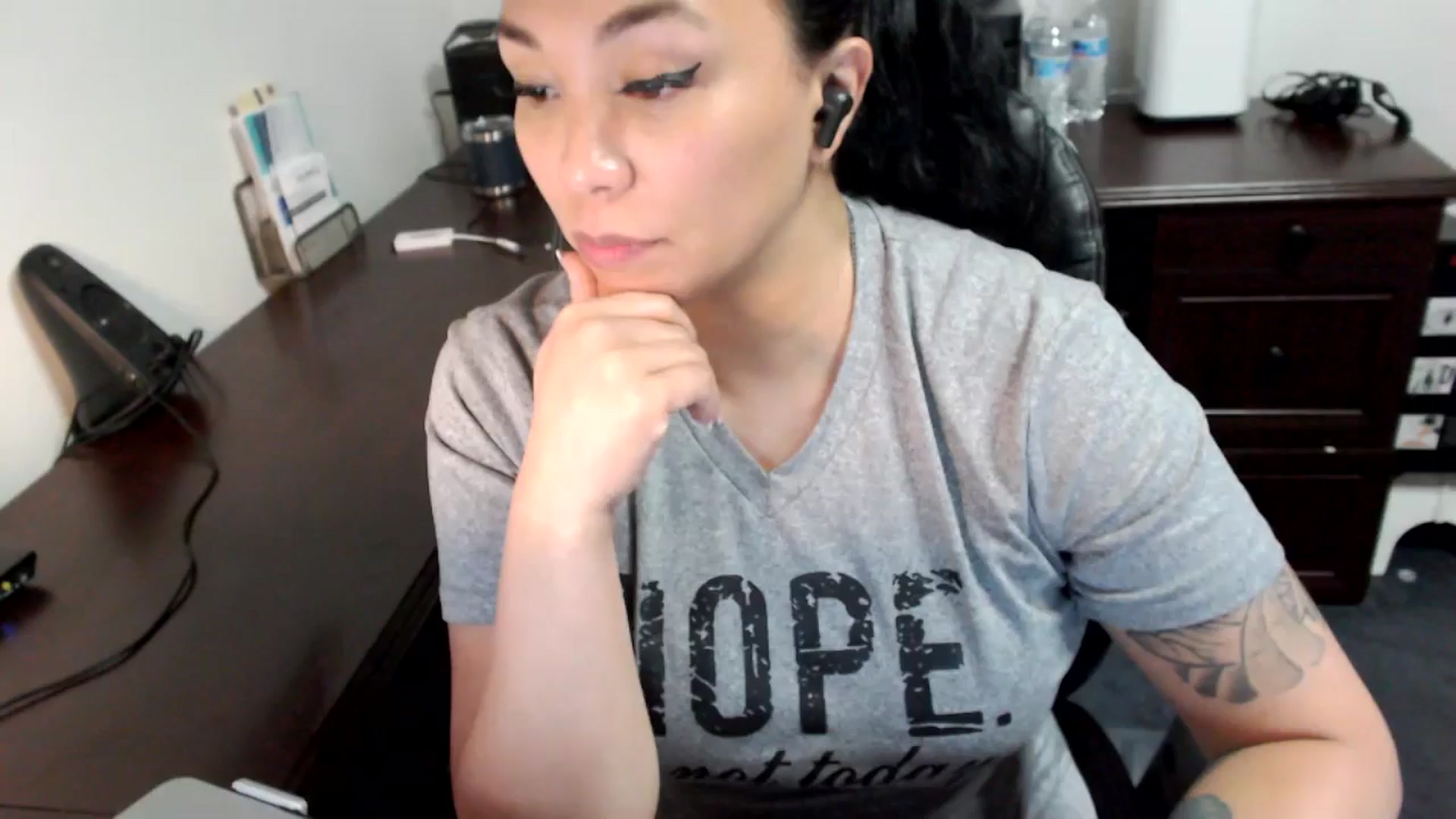 Gallery image thumbnail from MickaylaMoon's myfreecams stream on, 07/05/2024, 19:44 image 1 of 20