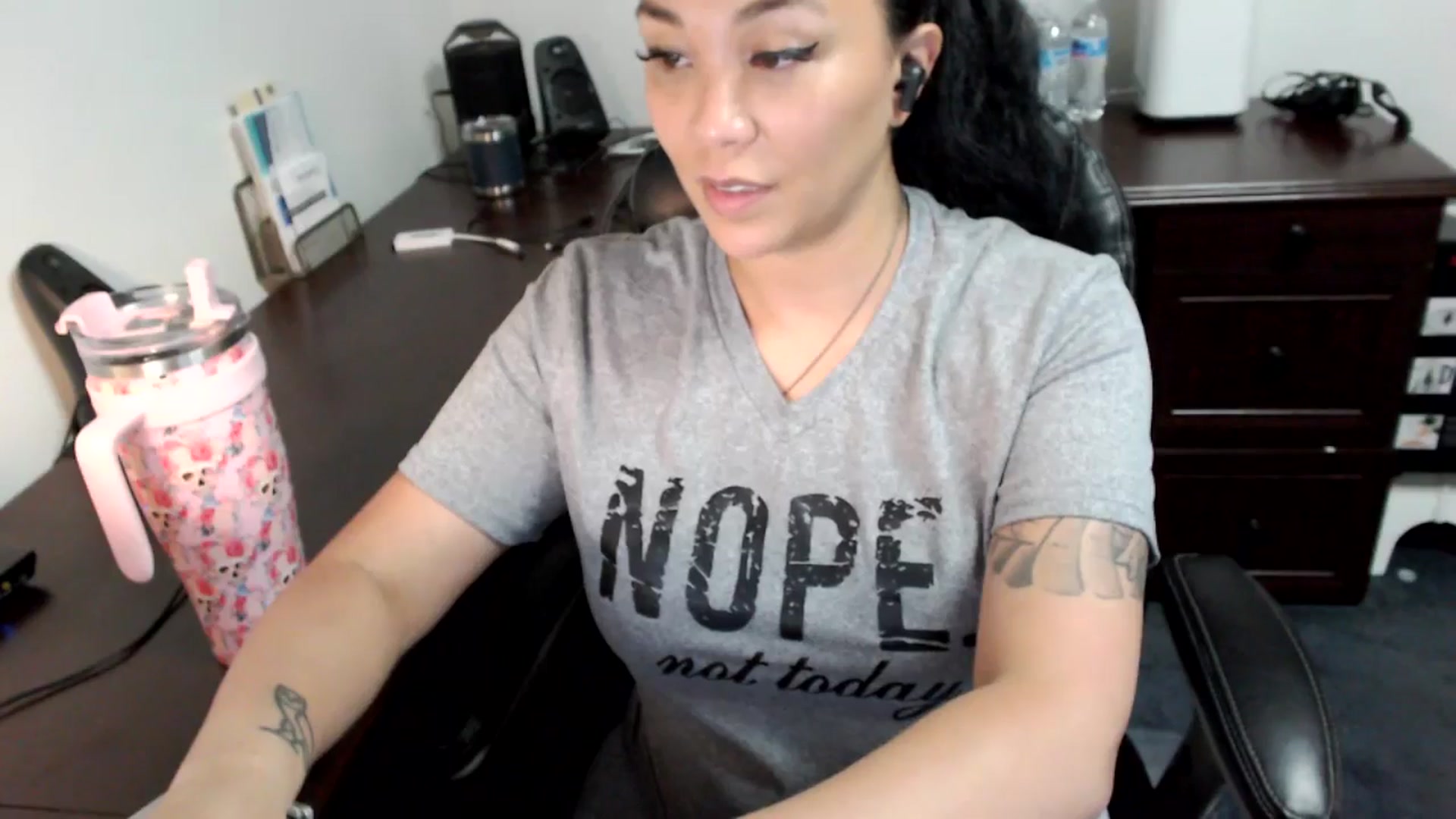 Gallery image thumbnail from MickaylaMoon's myfreecams stream on, 07/05/2024, 20:22 image 6 of 20