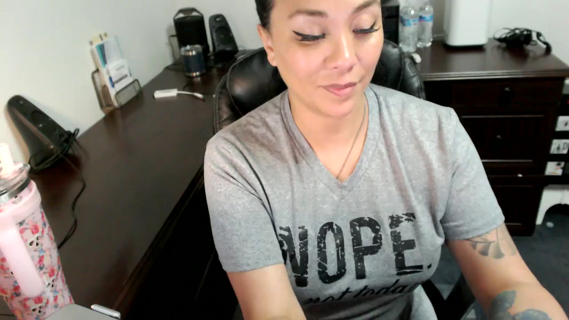 Gallery image thumbnail from MickaylaMoon's myfreecams stream on, 07/05/2024, 20:22 image 1 of 20