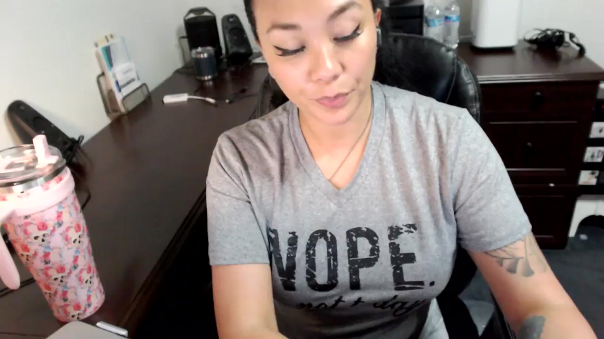Gallery image thumbnail from MickaylaMoon's myfreecams stream on, 07/05/2024, 20:22 image 10 of 20
