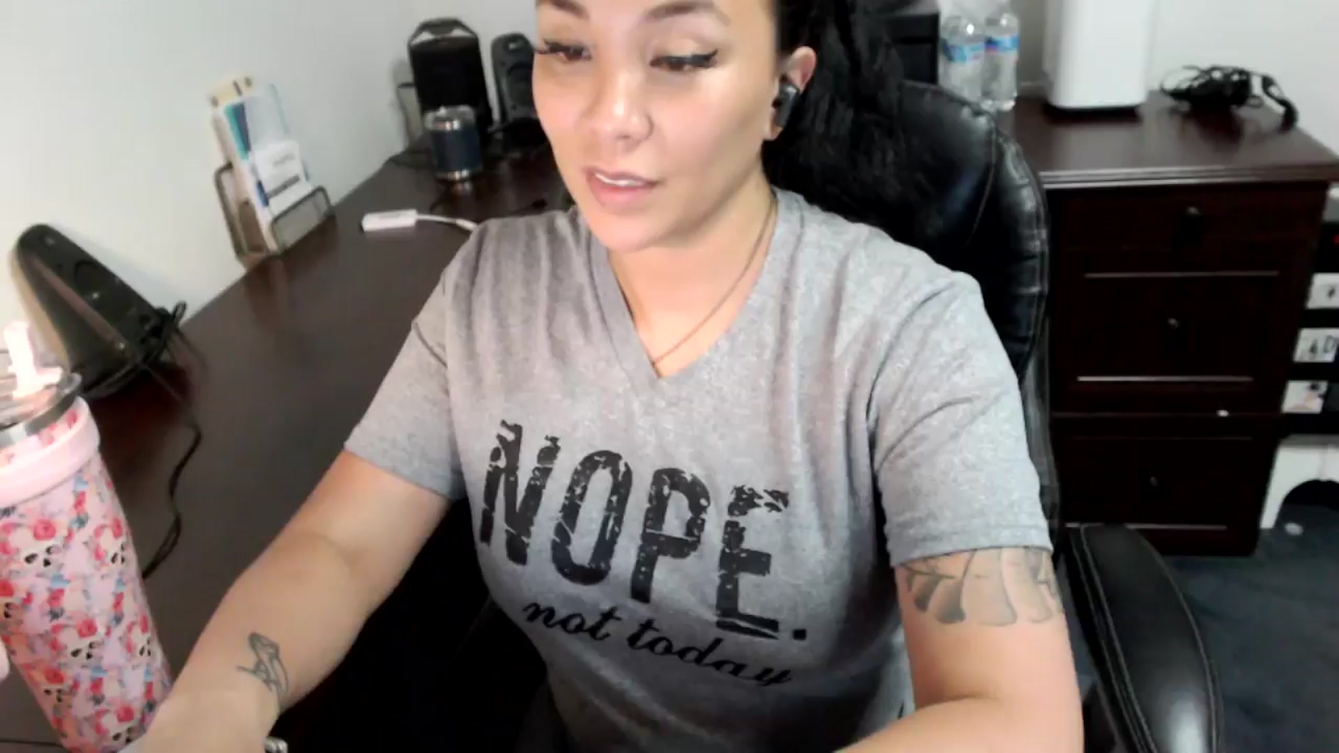 Gallery image thumbnail from MickaylaMoon's myfreecams stream on, 07/05/2024, 20:22 image 9 of 20